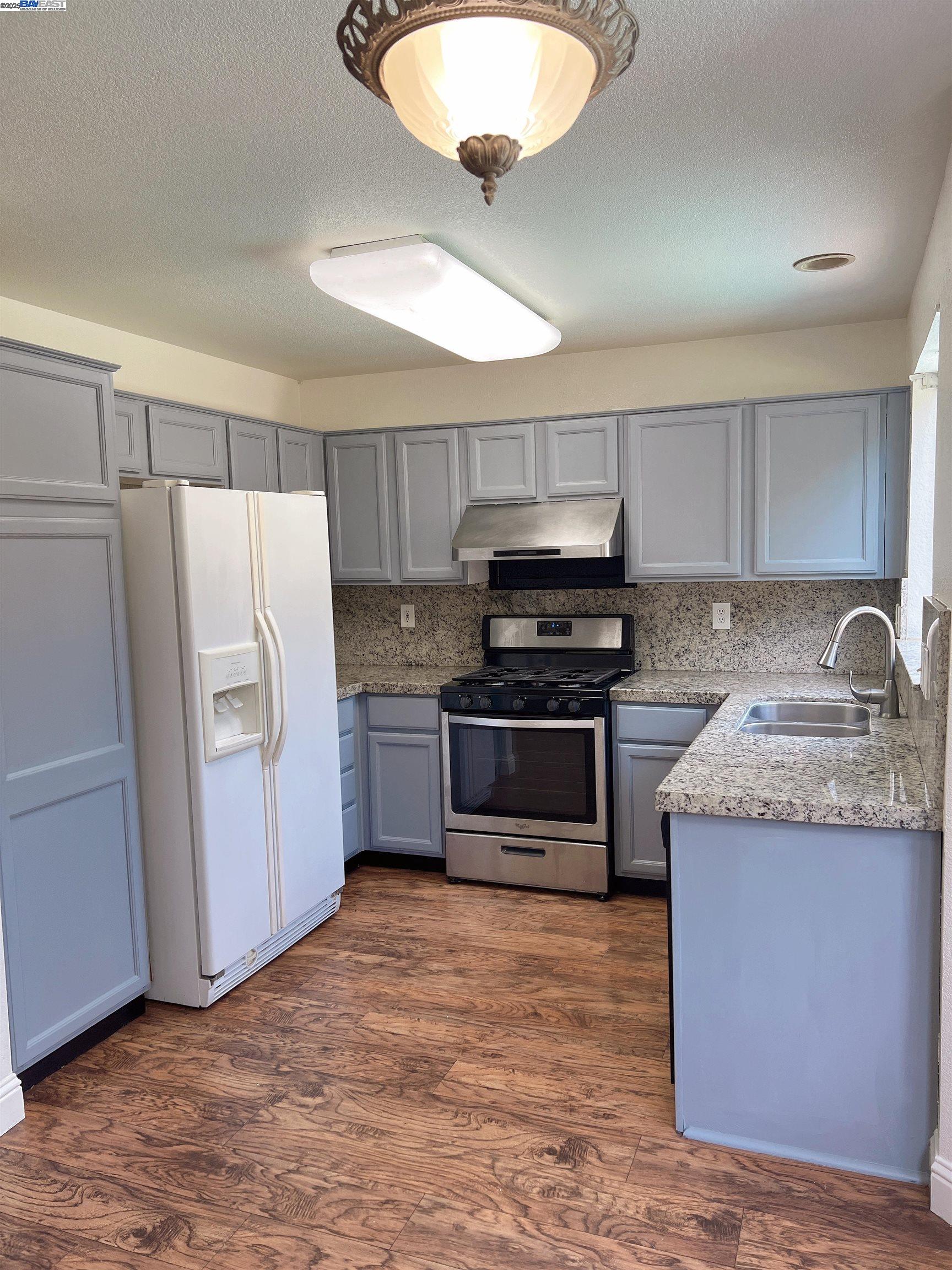 Detail Gallery Image 6 of 31 For 7009 Sawgrass Ct, Riverbank,  CA 95367 - 4 Beds | 2/1 Baths