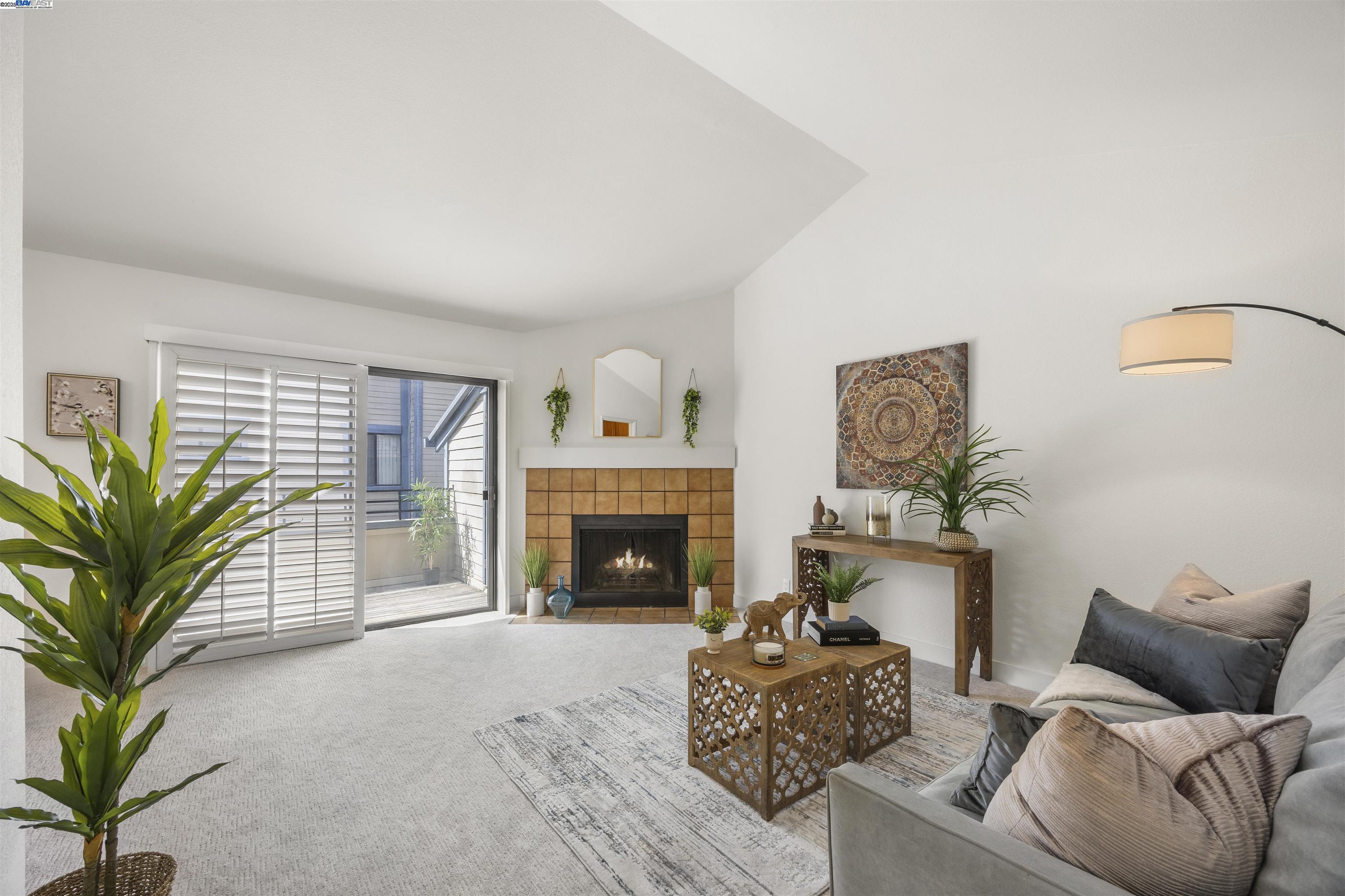 Detail Gallery Image 1 of 35 For 6047 Joaquin Murieta Ave #G,  Newark,  CA 94560 - 1 Beds | 1 Baths