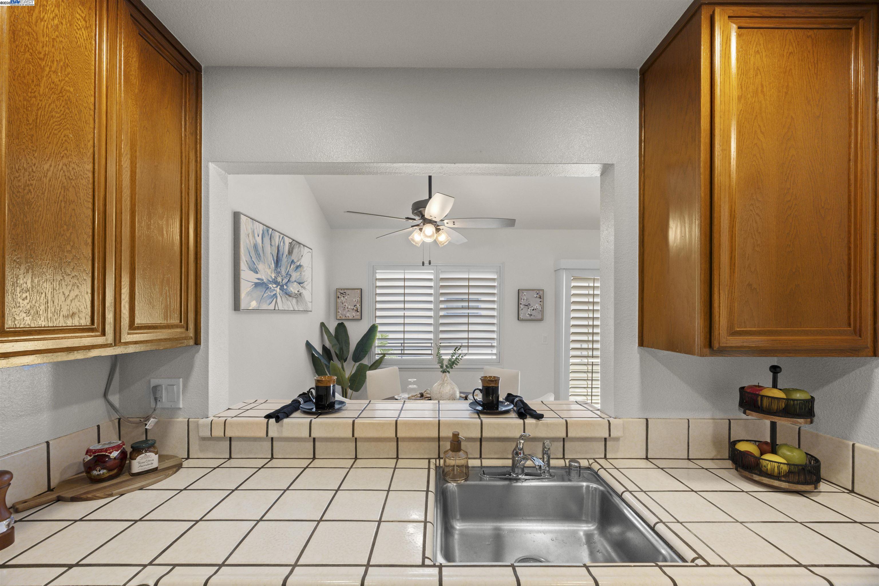 Detail Gallery Image 15 of 35 For 6047 Joaquin Murieta Ave #G,  Newark,  CA 94560 - 1 Beds | 1 Baths