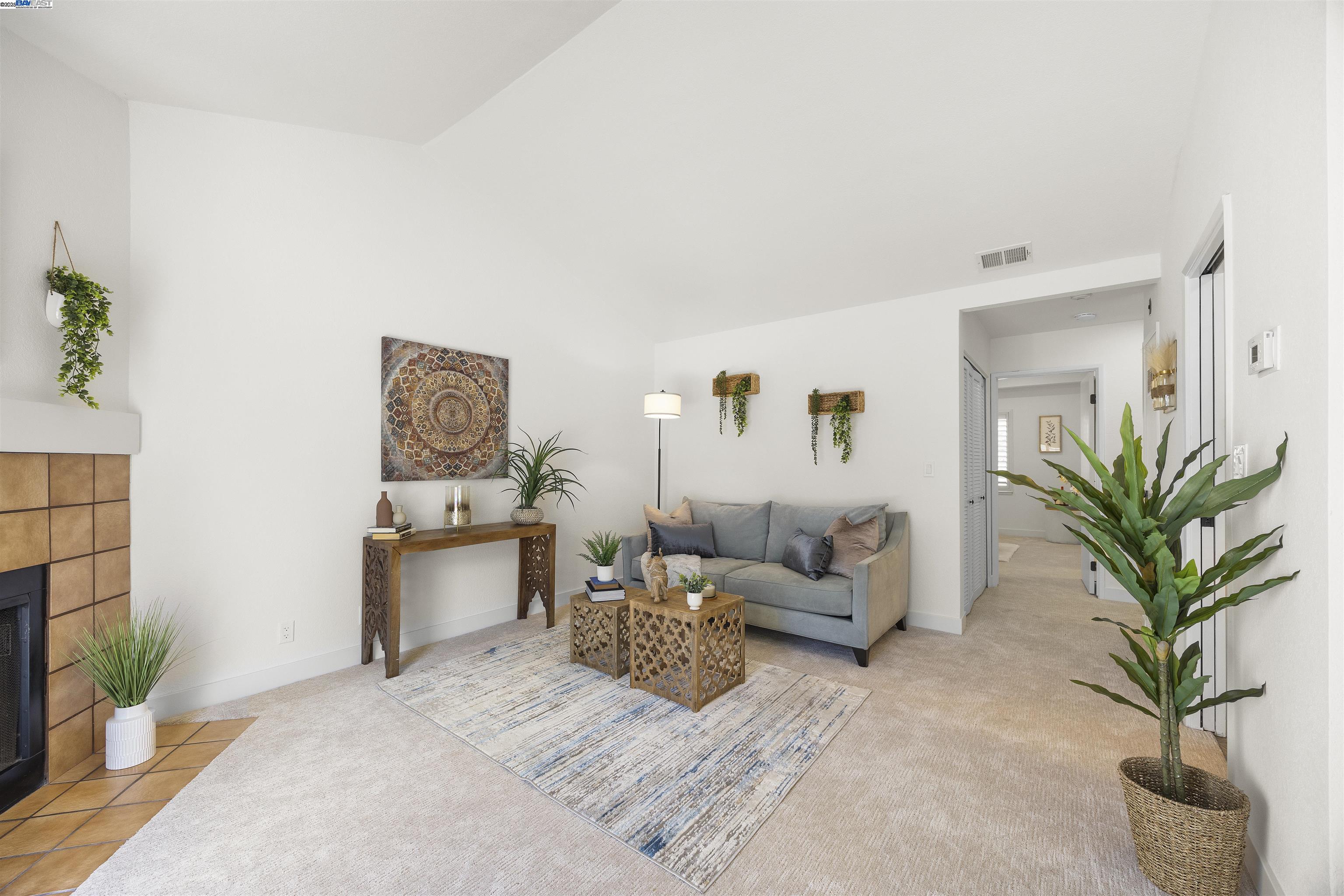 Detail Gallery Image 3 of 35 For 6047 Joaquin Murieta Ave #G,  Newark,  CA 94560 - 1 Beds | 1 Baths
