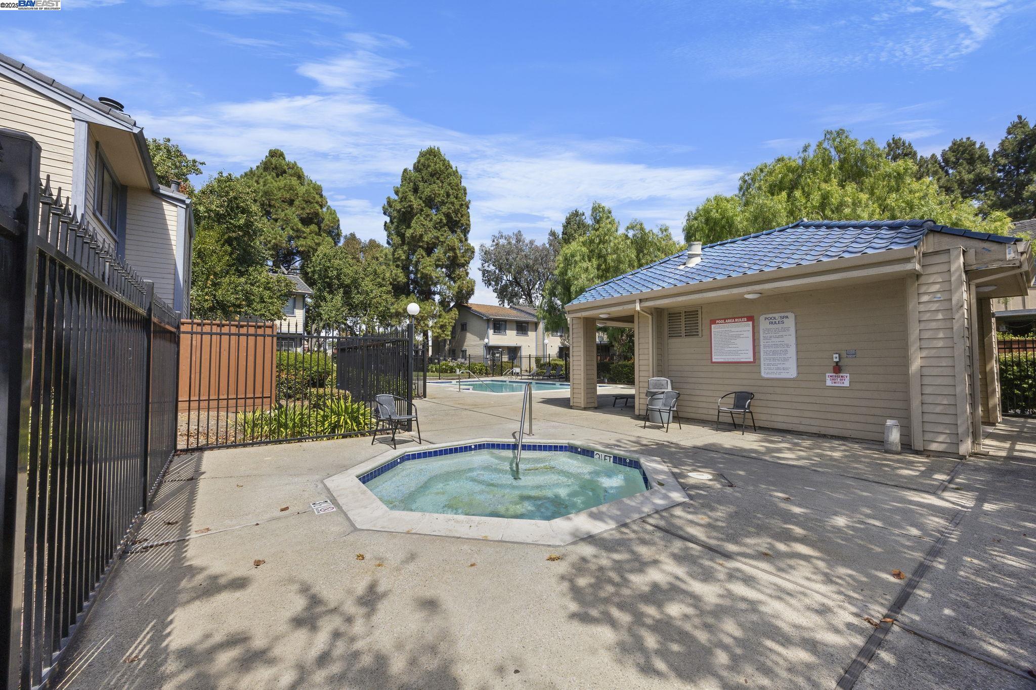Detail Gallery Image 28 of 35 For 6047 Joaquin Murieta Ave #G,  Newark,  CA 94560 - 1 Beds | 1 Baths