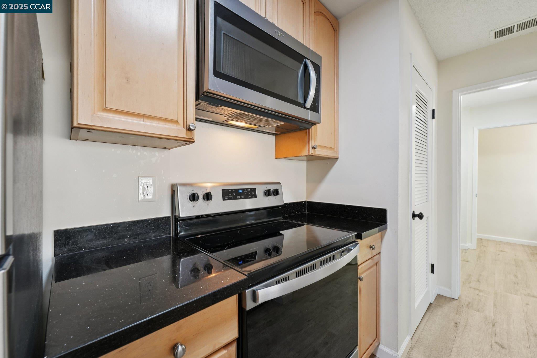 Detail Gallery Image 19 of 40 For 1810 San Jose Dr, Antioch,  CA 94509 - 3 Beds | 1/1 Baths