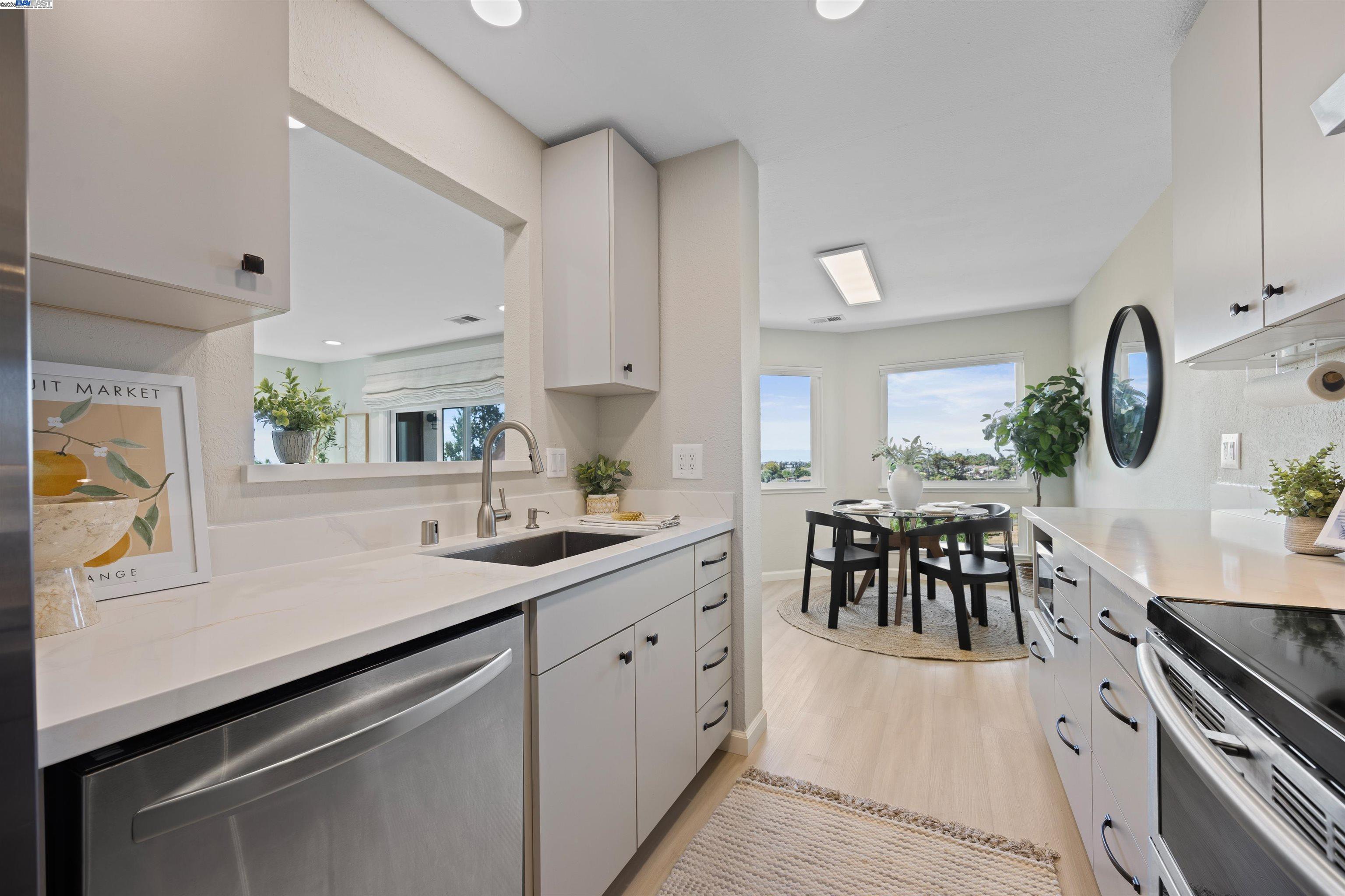 Photo #8: 41109366 Listing: Photo #8