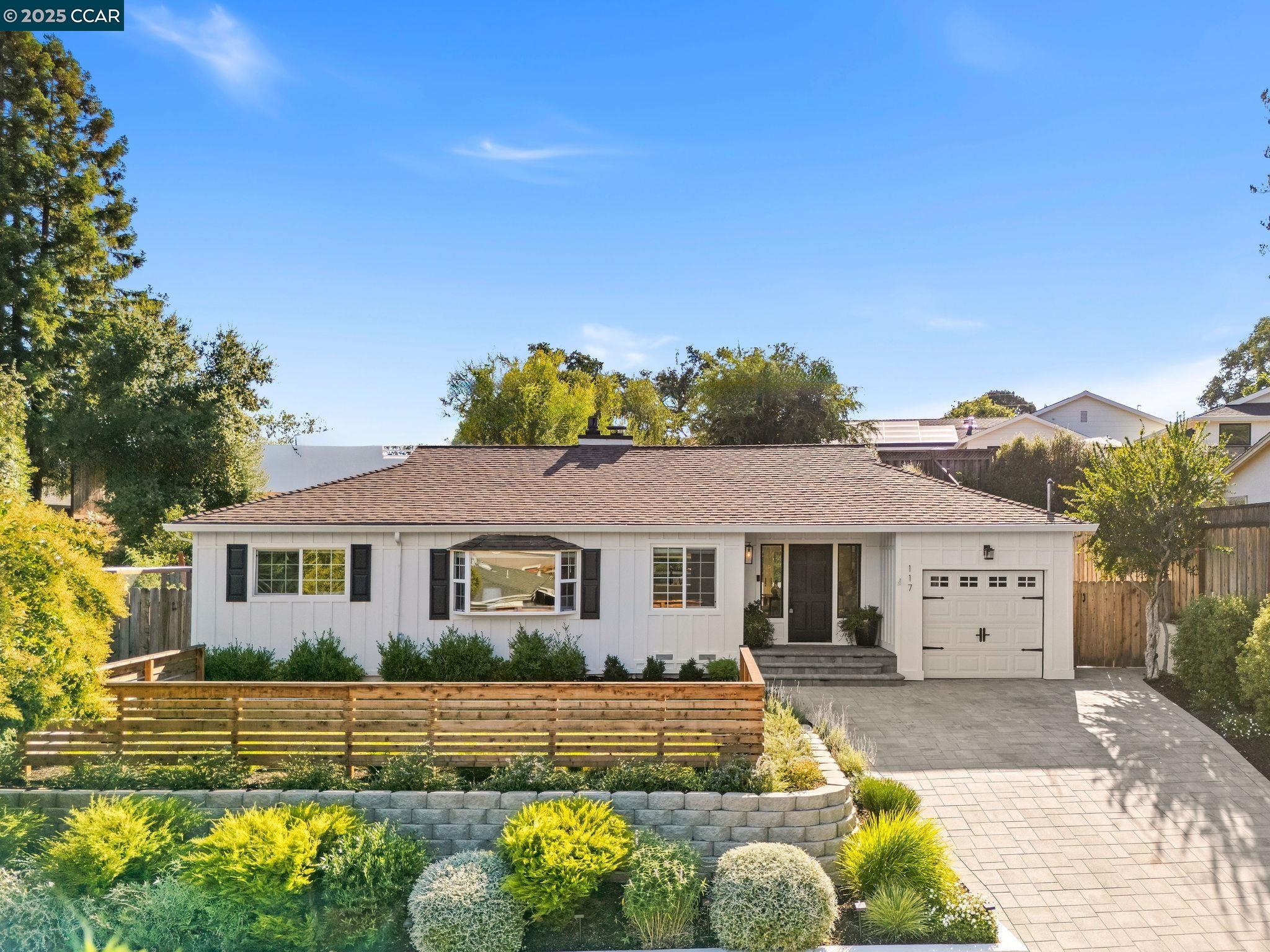 Detail Gallery Image 2 of 40 For 117 Montana Dr, Danville,  CA 94526 - 3 Beds | 2 Baths