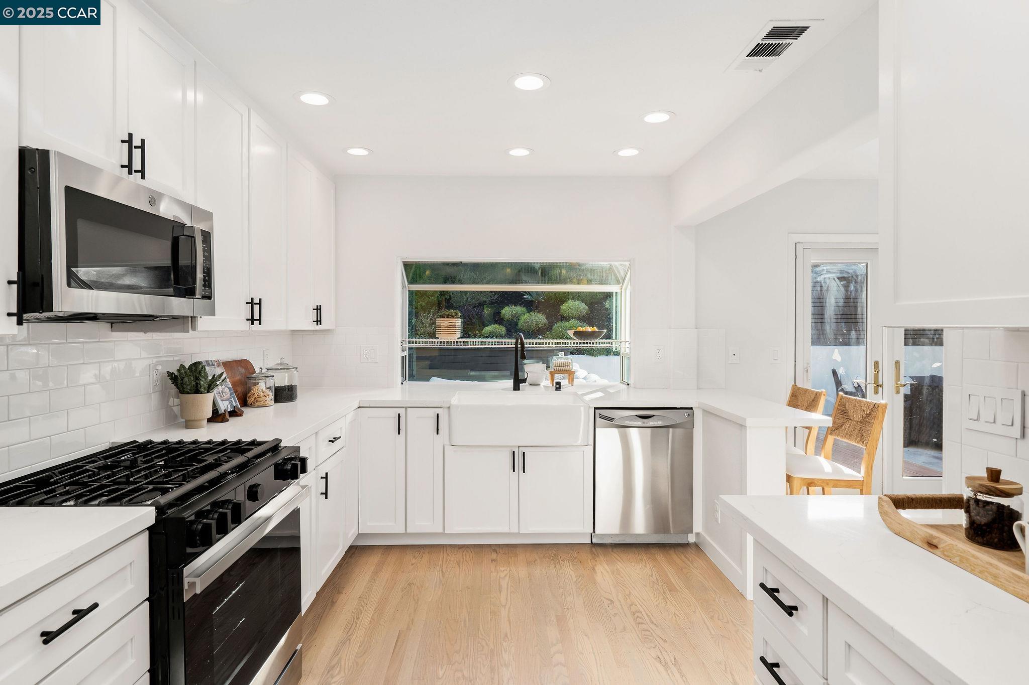 Detail Gallery Image 13 of 40 For 117 Montana Dr, Danville,  CA 94526 - 3 Beds | 2 Baths