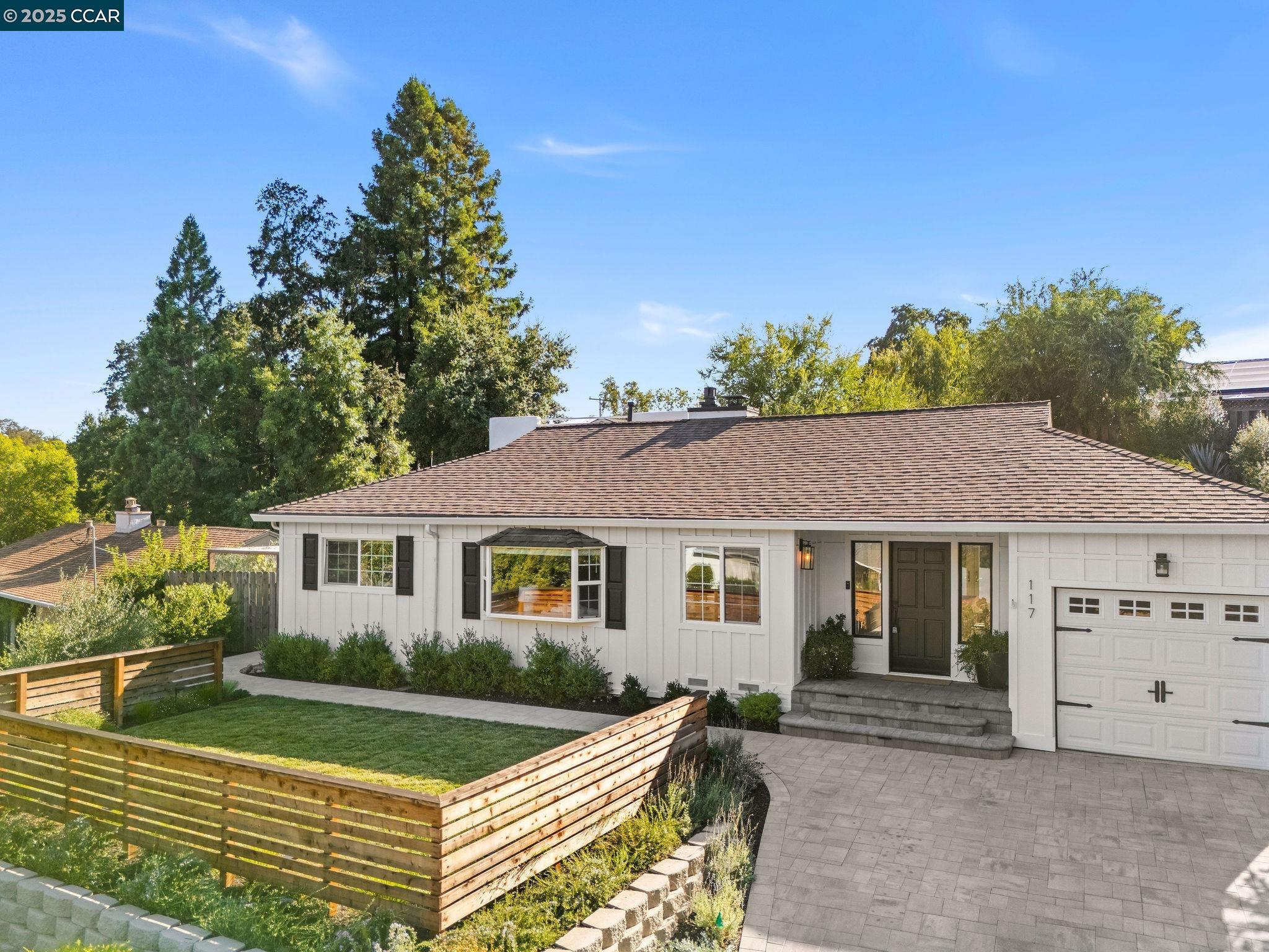 Detail Gallery Image 3 of 40 For 117 Montana Dr, Danville,  CA 94526 - 3 Beds | 2 Baths