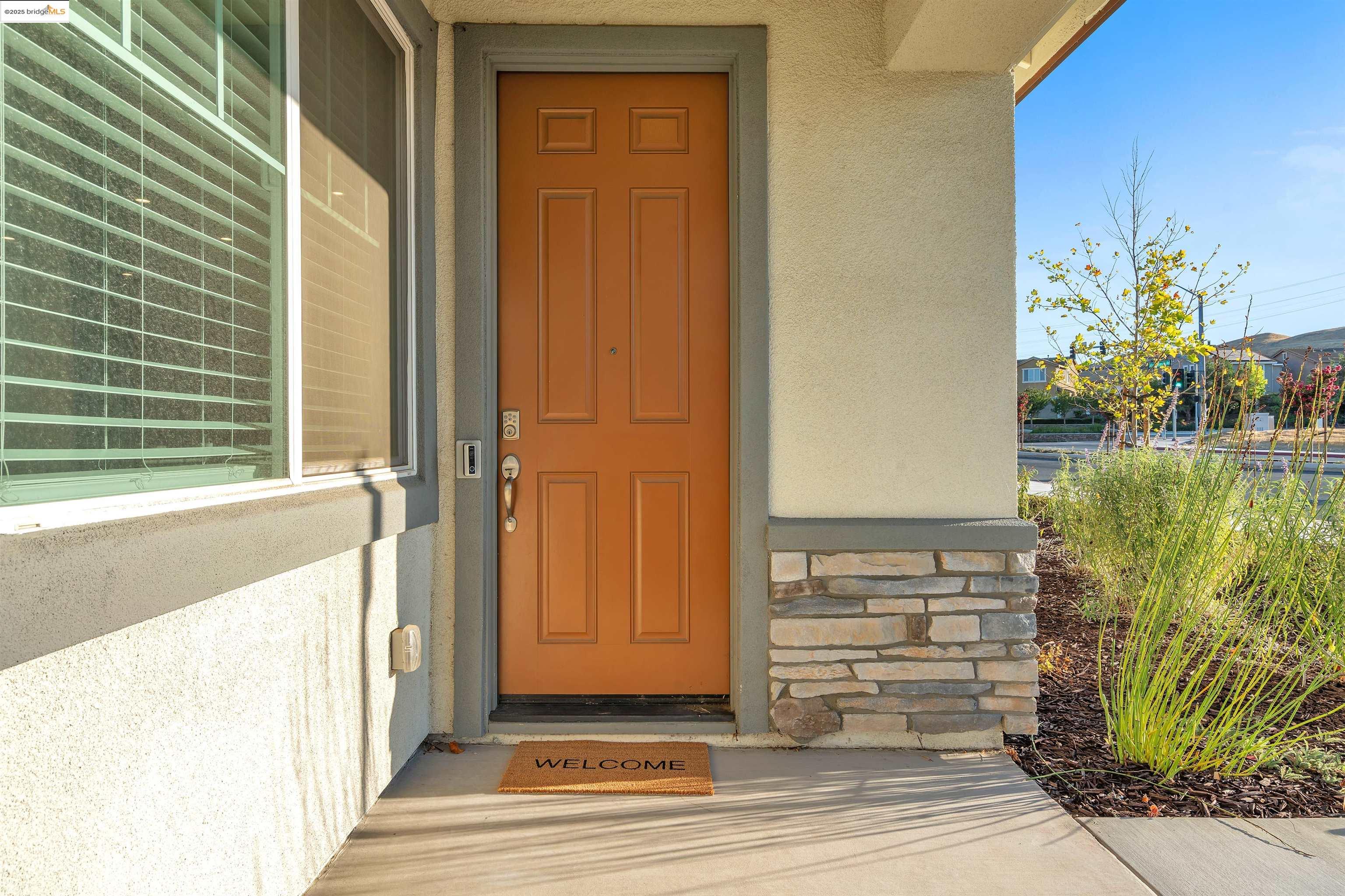 Detail Gallery Image 2 of 46 For 1819 Alves Ranch Rd, Pittsburg,  CA 94565 - 4 Beds | 3 Baths
