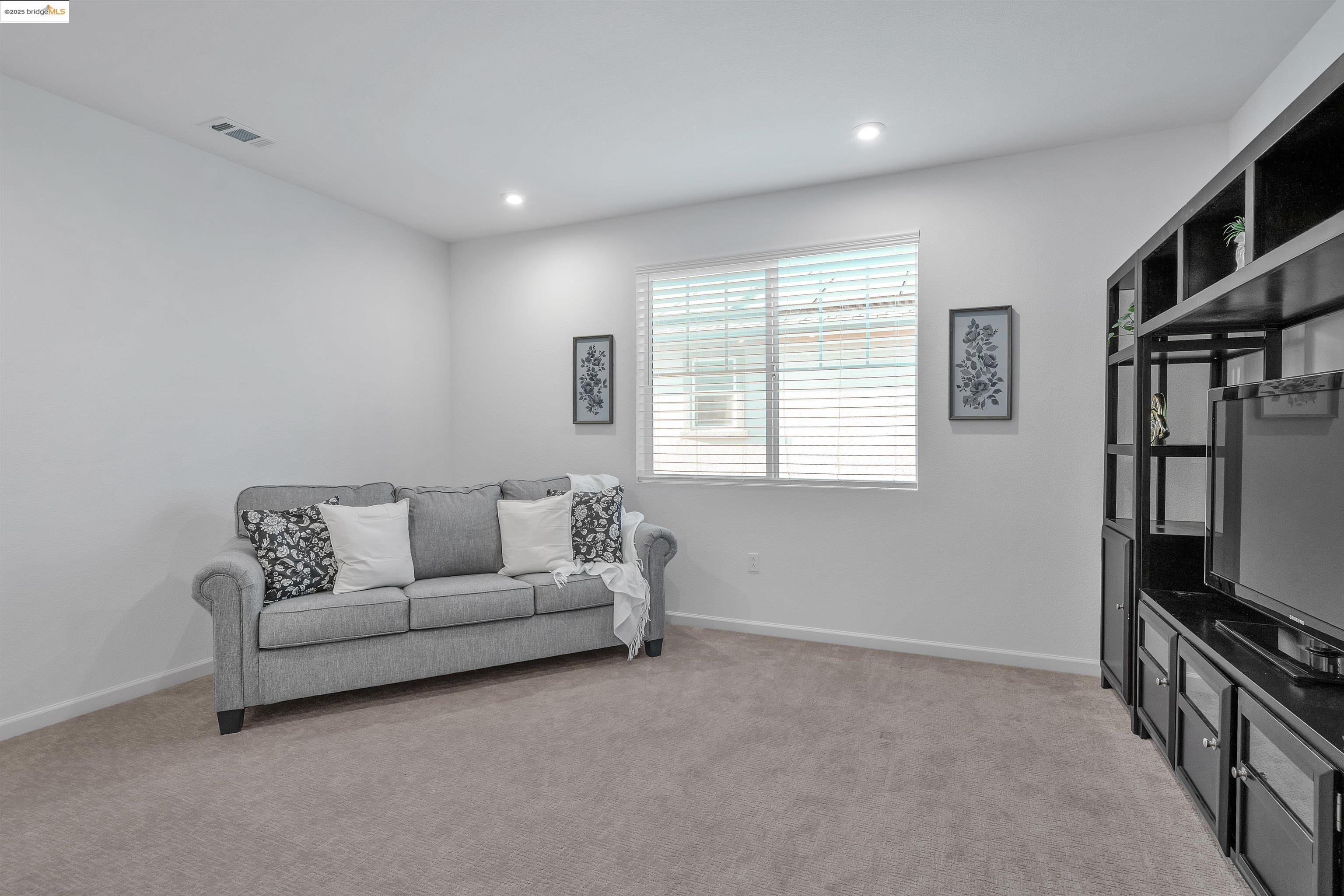 Detail Gallery Image 21 of 46 For 1819 Alves Ranch Rd, Pittsburg,  CA 94565 - 4 Beds | 3 Baths