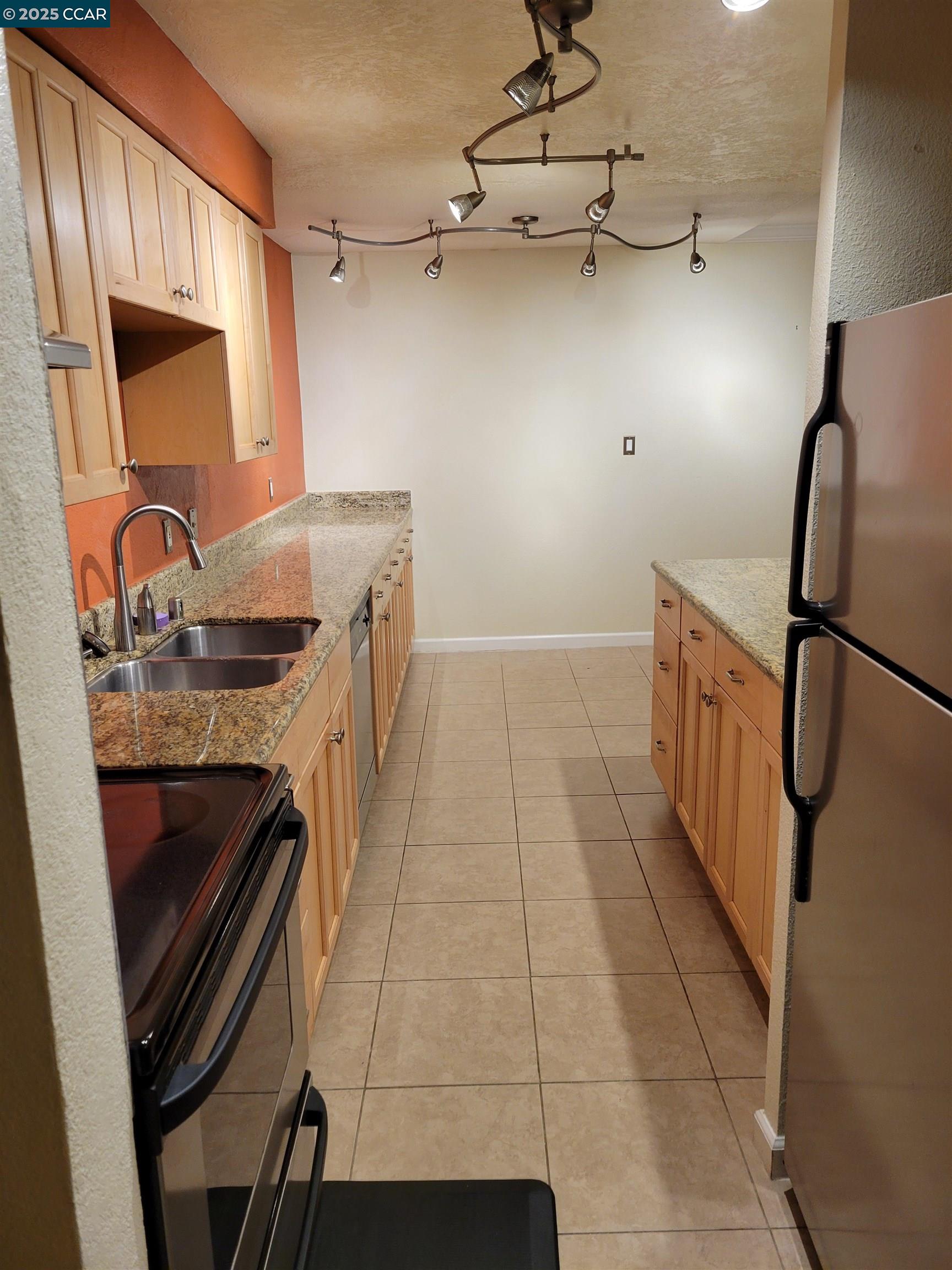Detail Gallery Image 6 of 17 For 590 El Dorado #109,  Oakland,  CA 94611 - 1 Beds | 1 Baths