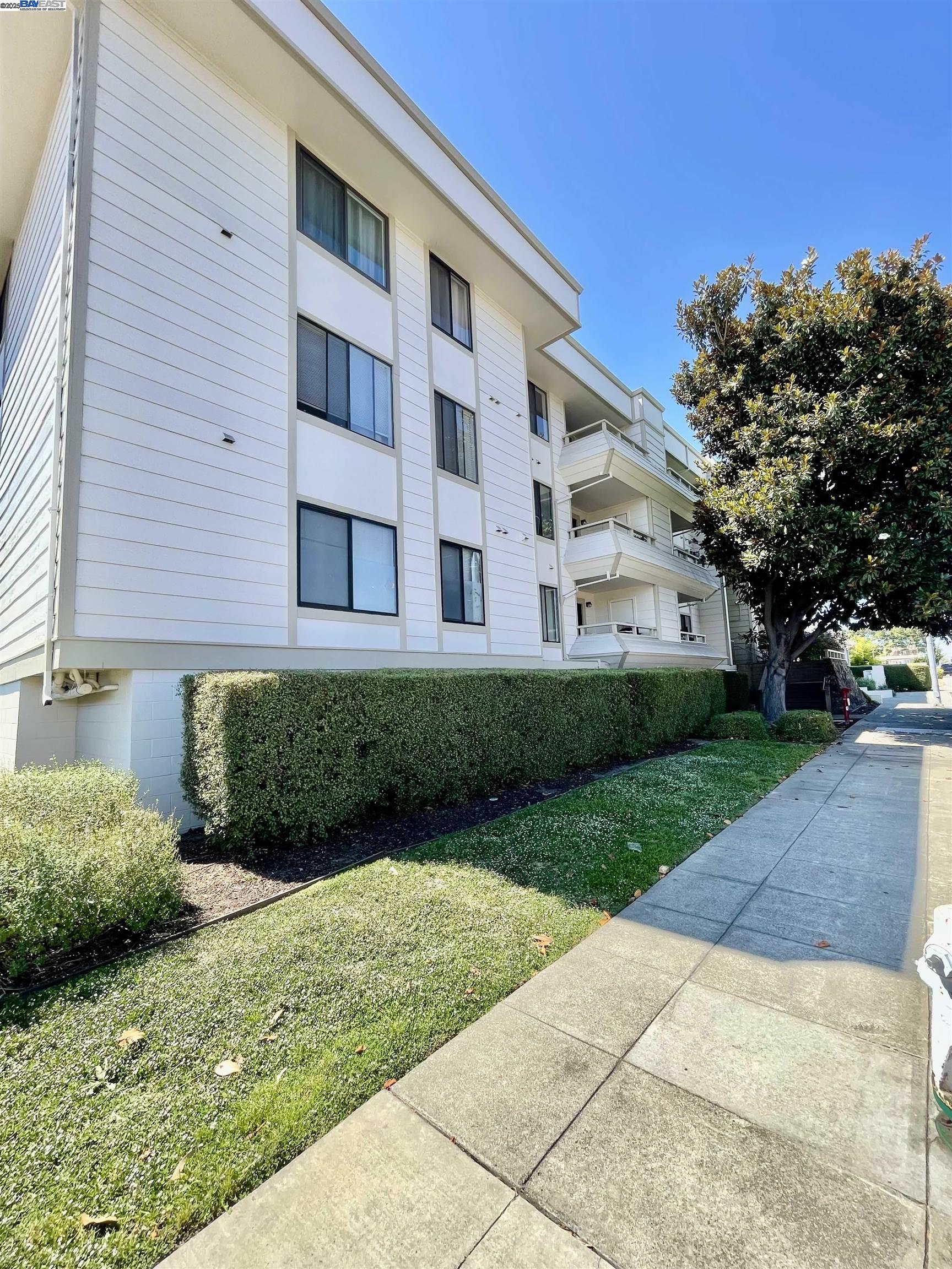 Photo #12: 41109371 Listing: Photo #12
