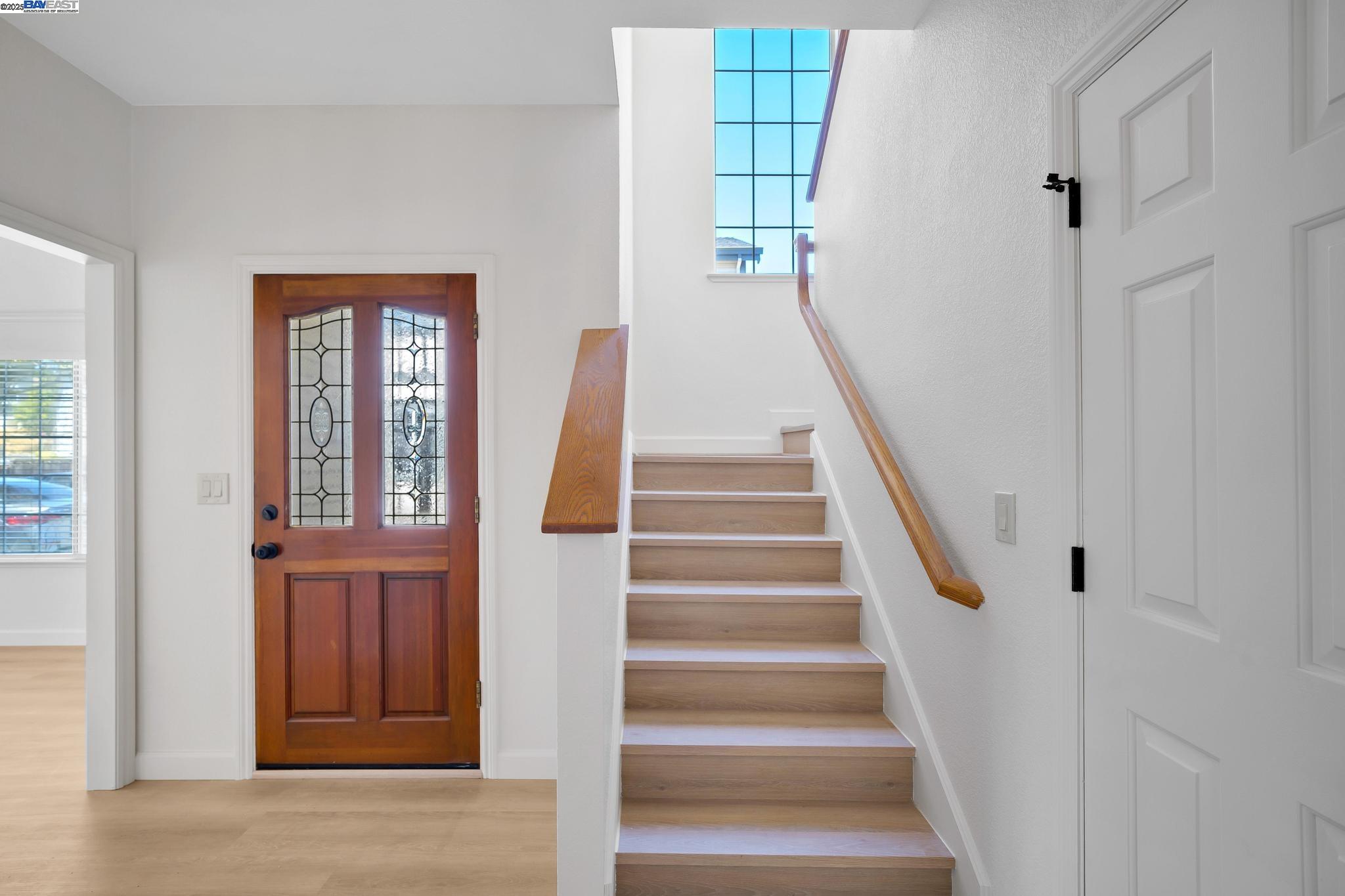 Detail Gallery Image 18 of 40 For 125 Chestnut Ave #2,  –,  CA 94080 - 4 Beds | 2/1 Baths
