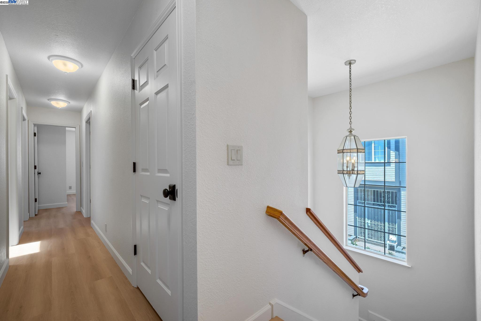 Detail Gallery Image 19 of 40 For 125 Chestnut Ave #2,  –,  CA 94080 - 4 Beds | 2/1 Baths