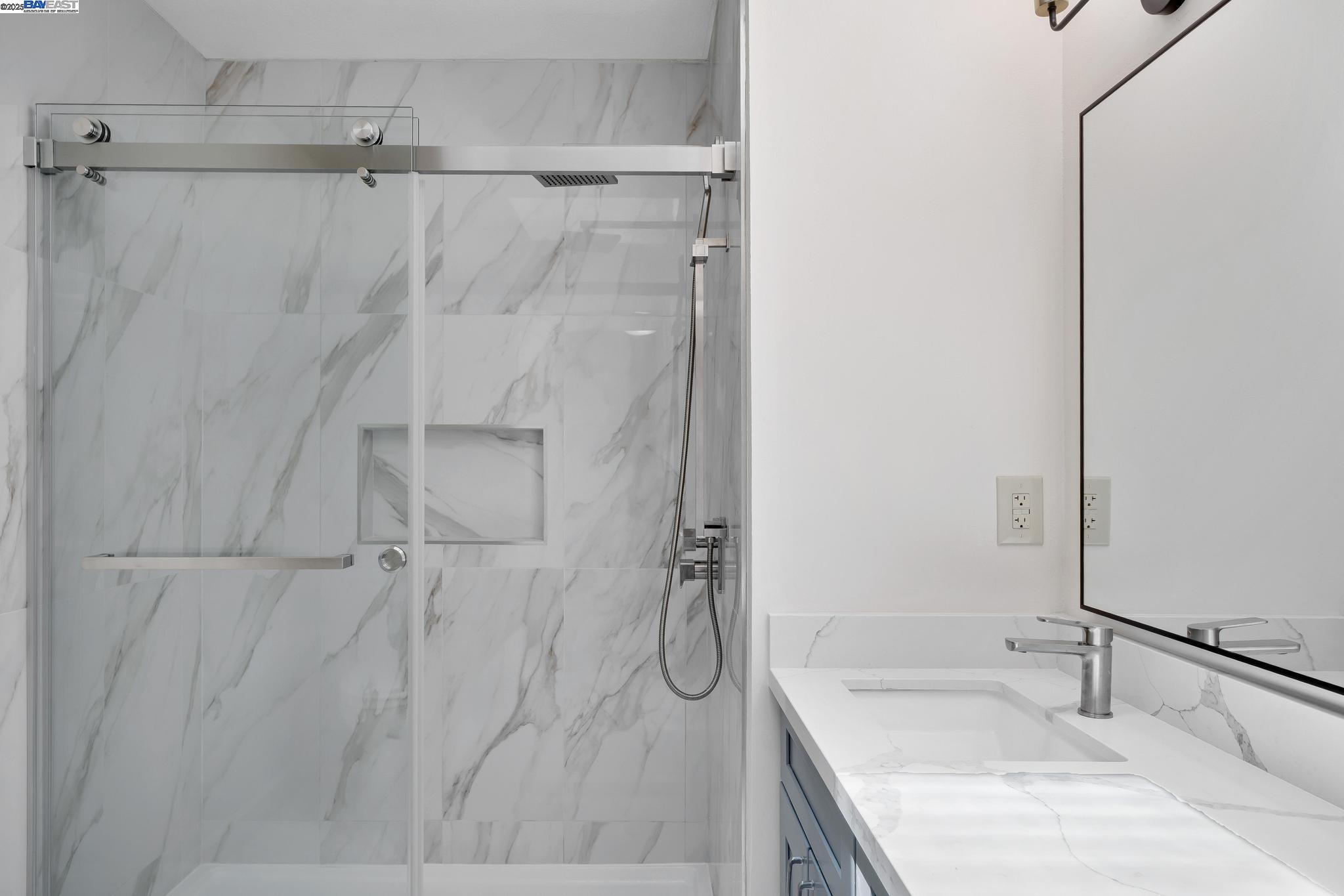 Detail Gallery Image 25 of 40 For 125 Chestnut Ave #2,  –,  CA 94080 - 4 Beds | 2/1 Baths