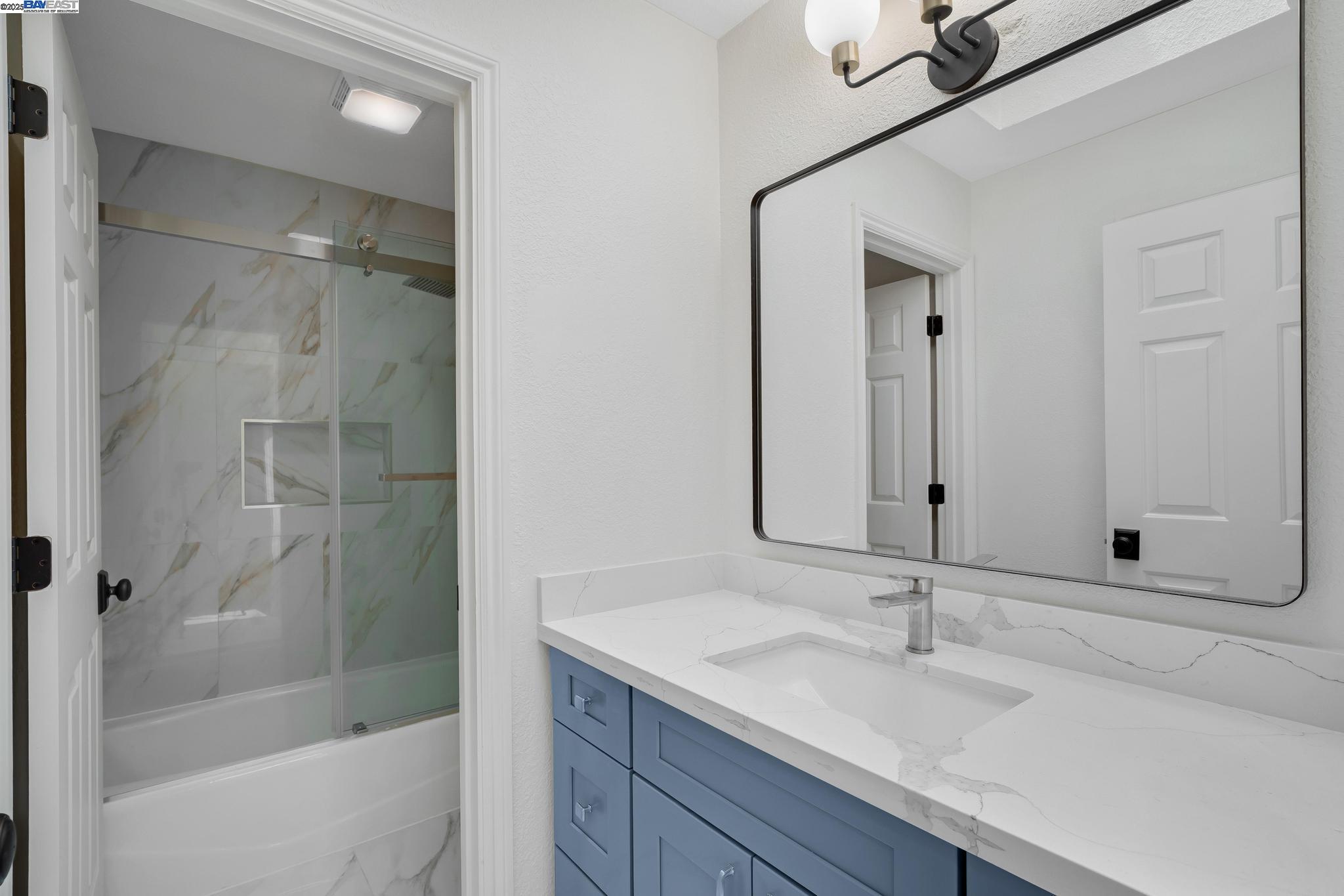 Detail Gallery Image 30 of 40 For 125 Chestnut Ave #2,  –,  CA 94080 - 4 Beds | 2/1 Baths
