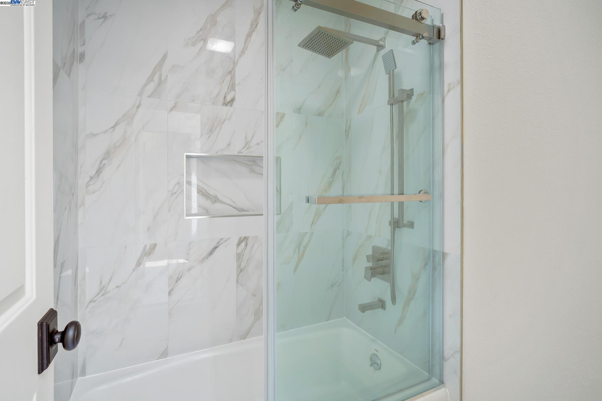 Detail Gallery Image 31 of 40 For 125 Chestnut Ave #2,  –,  CA 94080 - 4 Beds | 2/1 Baths