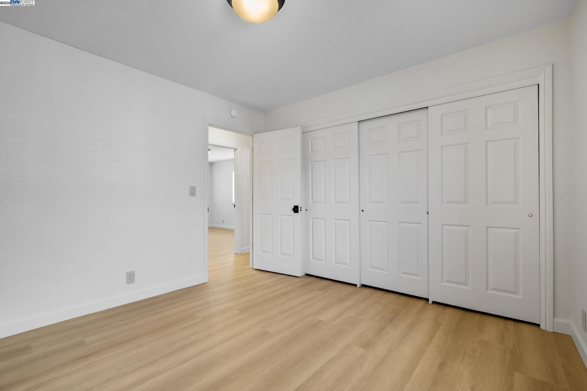 Detail Gallery Image 34 of 40 For 125 Chestnut Ave #2,  –,  CA 94080 - 4 Beds | 2/1 Baths