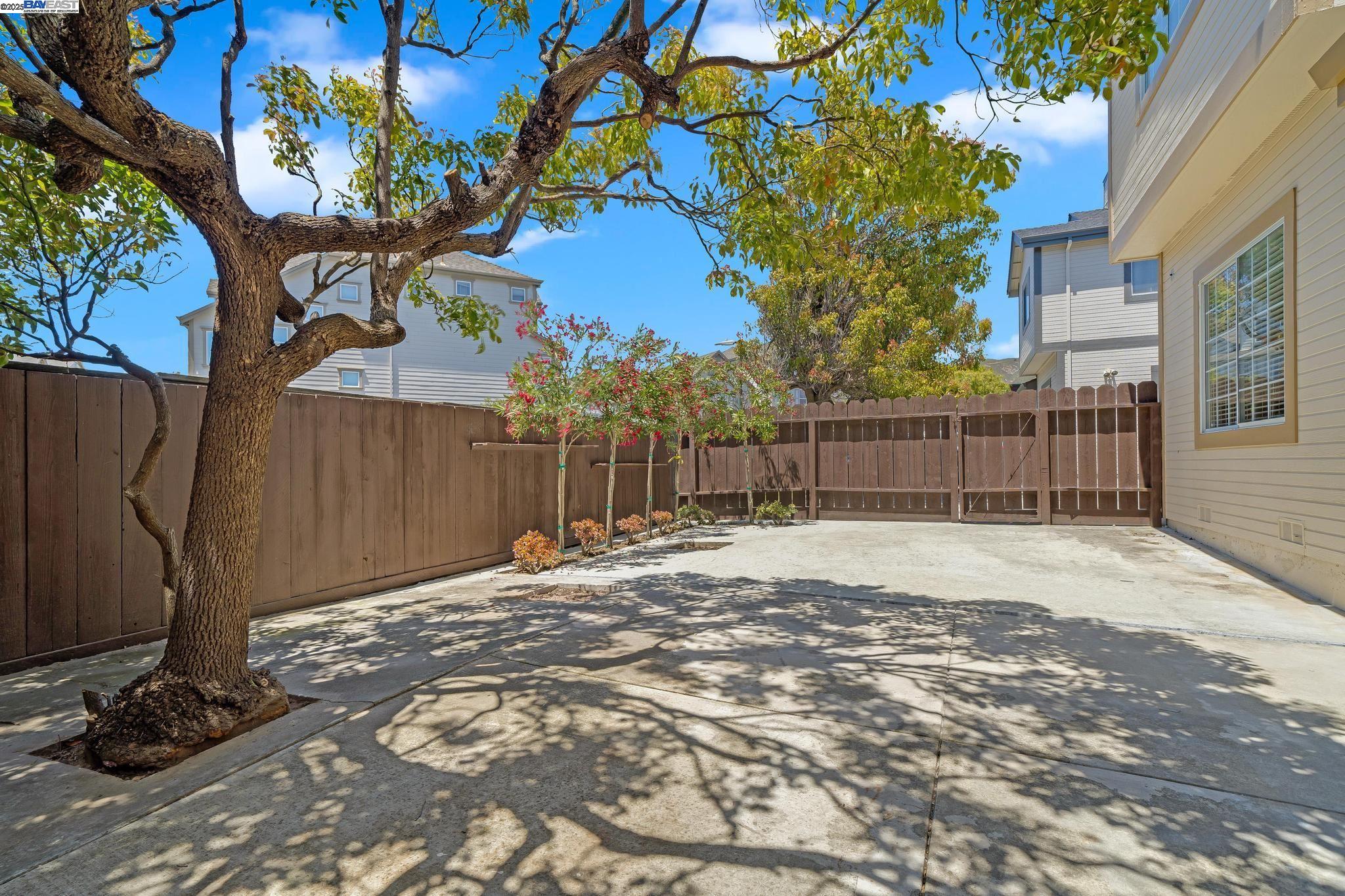 Detail Gallery Image 35 of 40 For 125 Chestnut Ave #2,  –,  CA 94080 - 4 Beds | 2/1 Baths