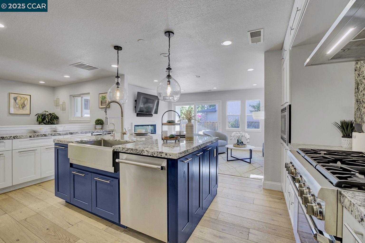 Detail Gallery Image 15 of 53 For 3958 W Las Positas Blvd, Pleasanton,  CA 94588 - 4 Beds | 2 Baths