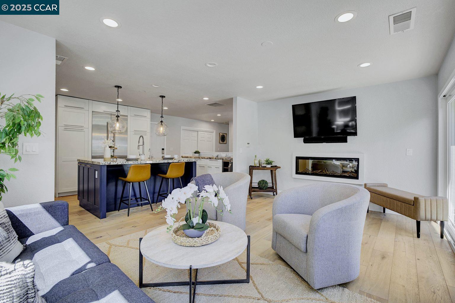 Detail Gallery Image 21 of 53 For 3958 W Las Positas Blvd, Pleasanton,  CA 94588 - 4 Beds | 2 Baths