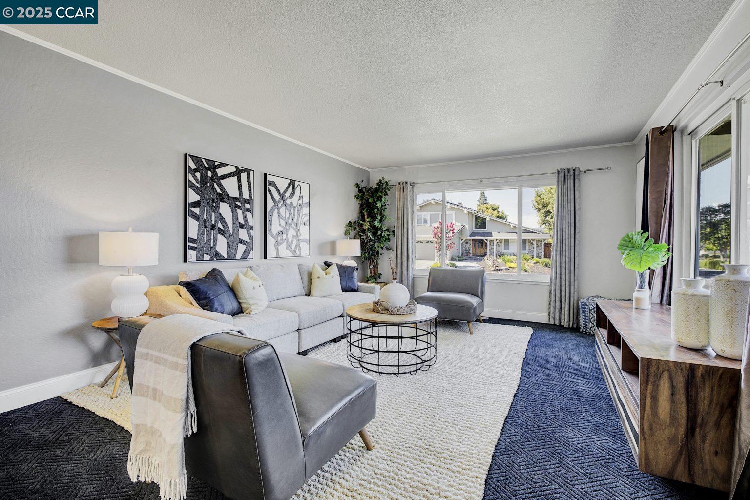Detail Gallery Image 7 of 53 For 3958 W Las Positas Blvd, Pleasanton,  CA 94588 - 4 Beds | 2 Baths