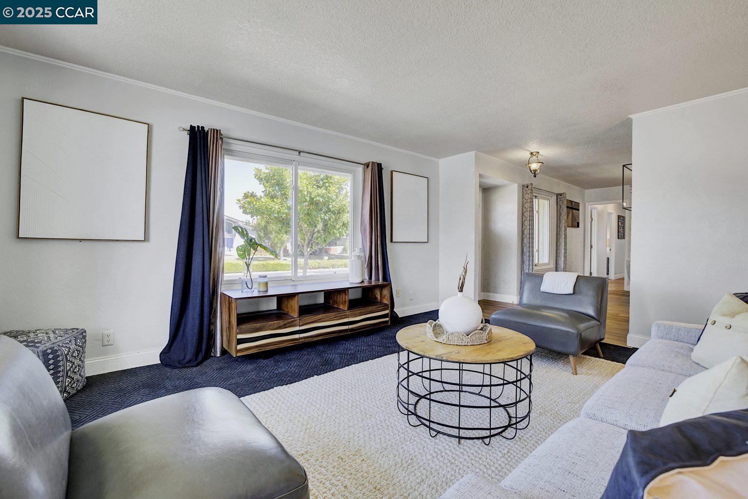 Detail Gallery Image 10 of 53 For 3958 W Las Positas Blvd, Pleasanton,  CA 94588 - 4 Beds | 2 Baths