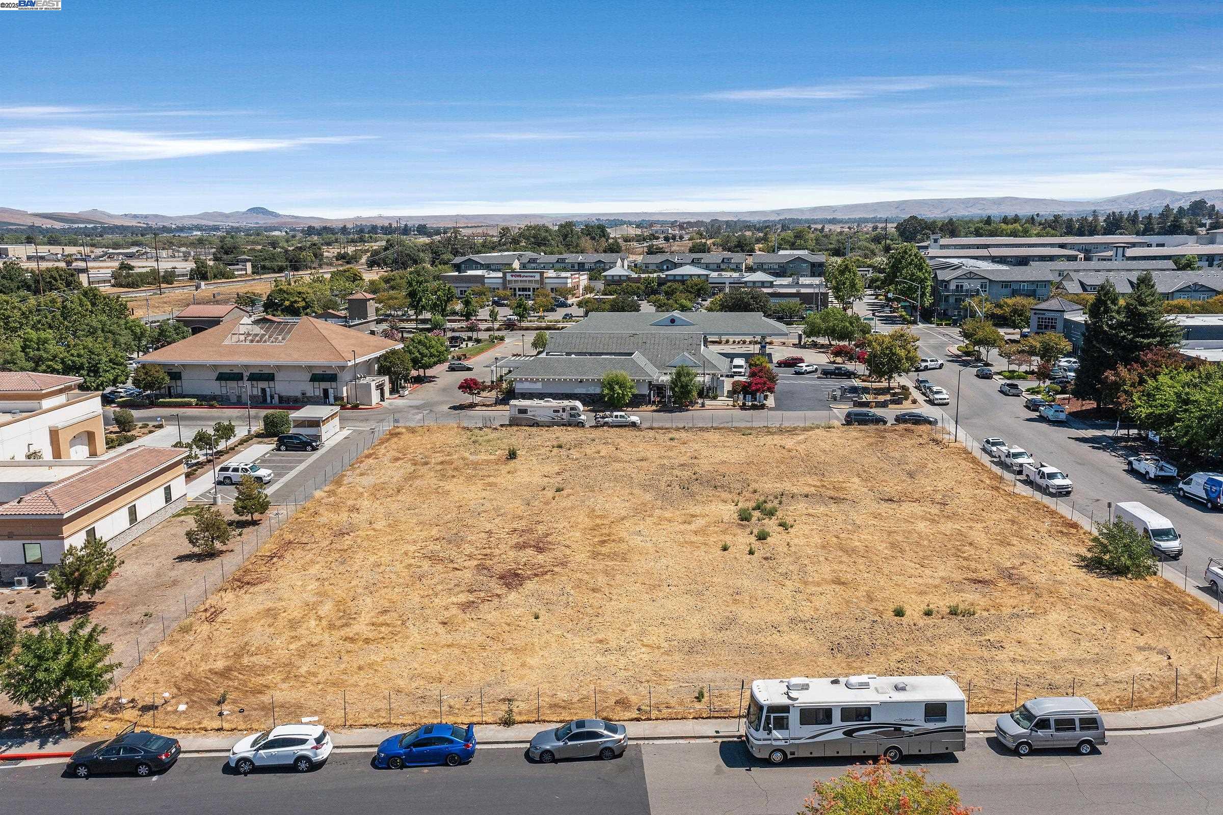 Detail Gallery Image 5 of 16 For 3595 Utah St, Pleasanton,  CA 94566 - – Beds | – Baths