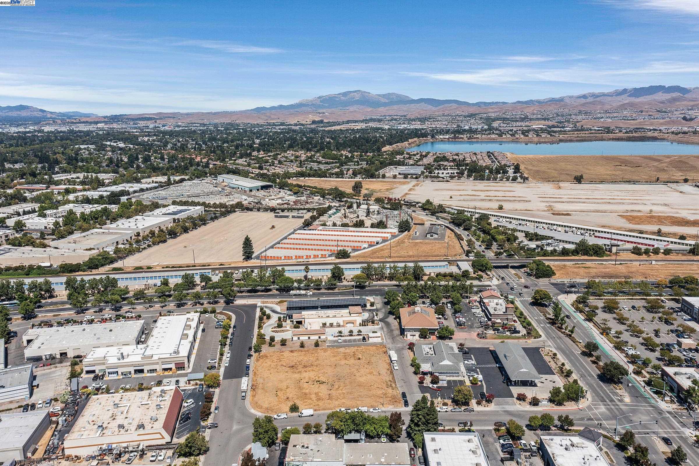 Detail Gallery Image 9 of 16 For 3595 Utah St, Pleasanton,  CA 94566 - – Beds | – Baths