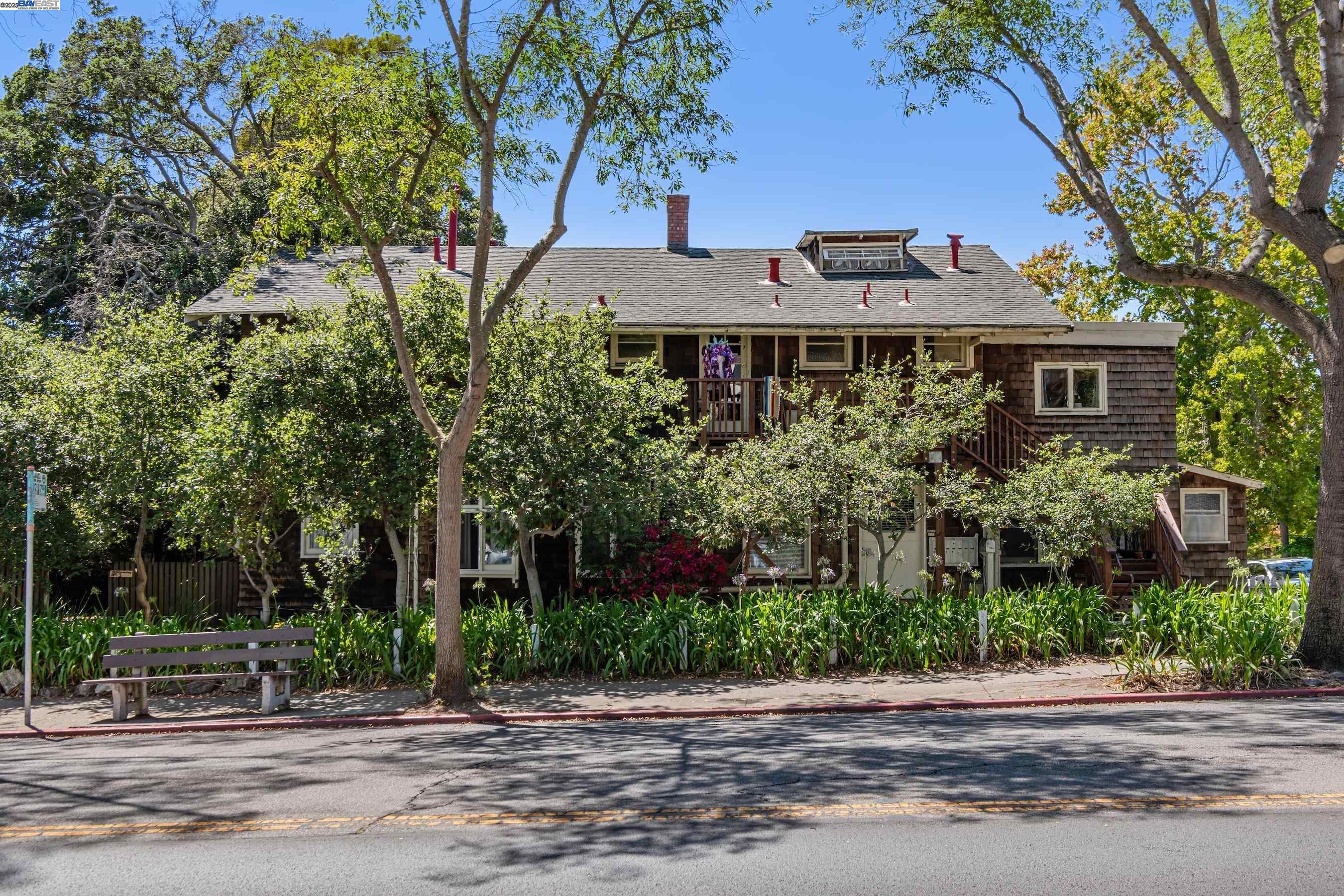 Front Image Thumbnail for BE41109376