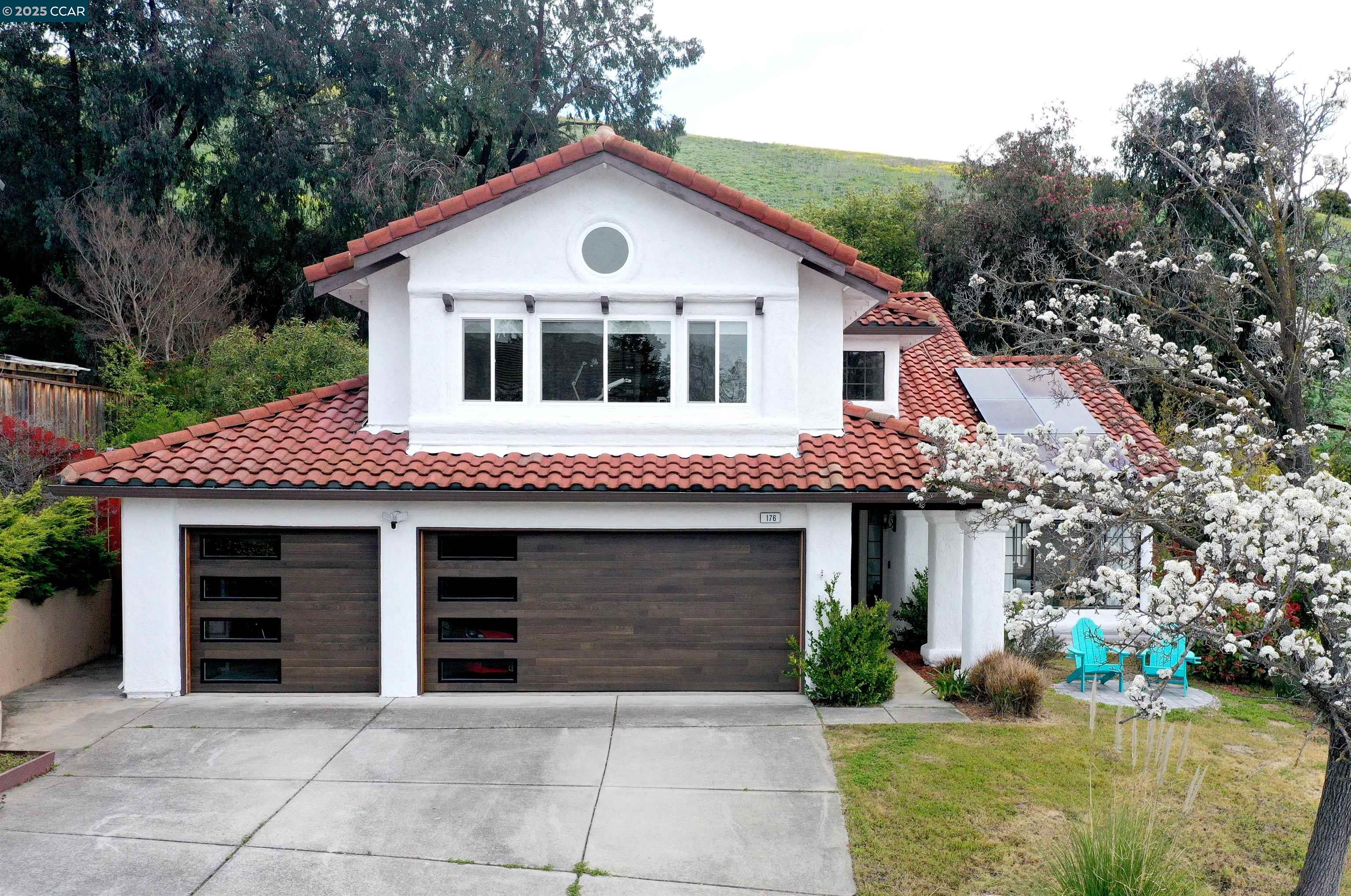 Detail Gallery Image 1 of 5 For 176 Newcastle Drive, Vallejo,  CA 94591 - 4 Beds | 3 Baths