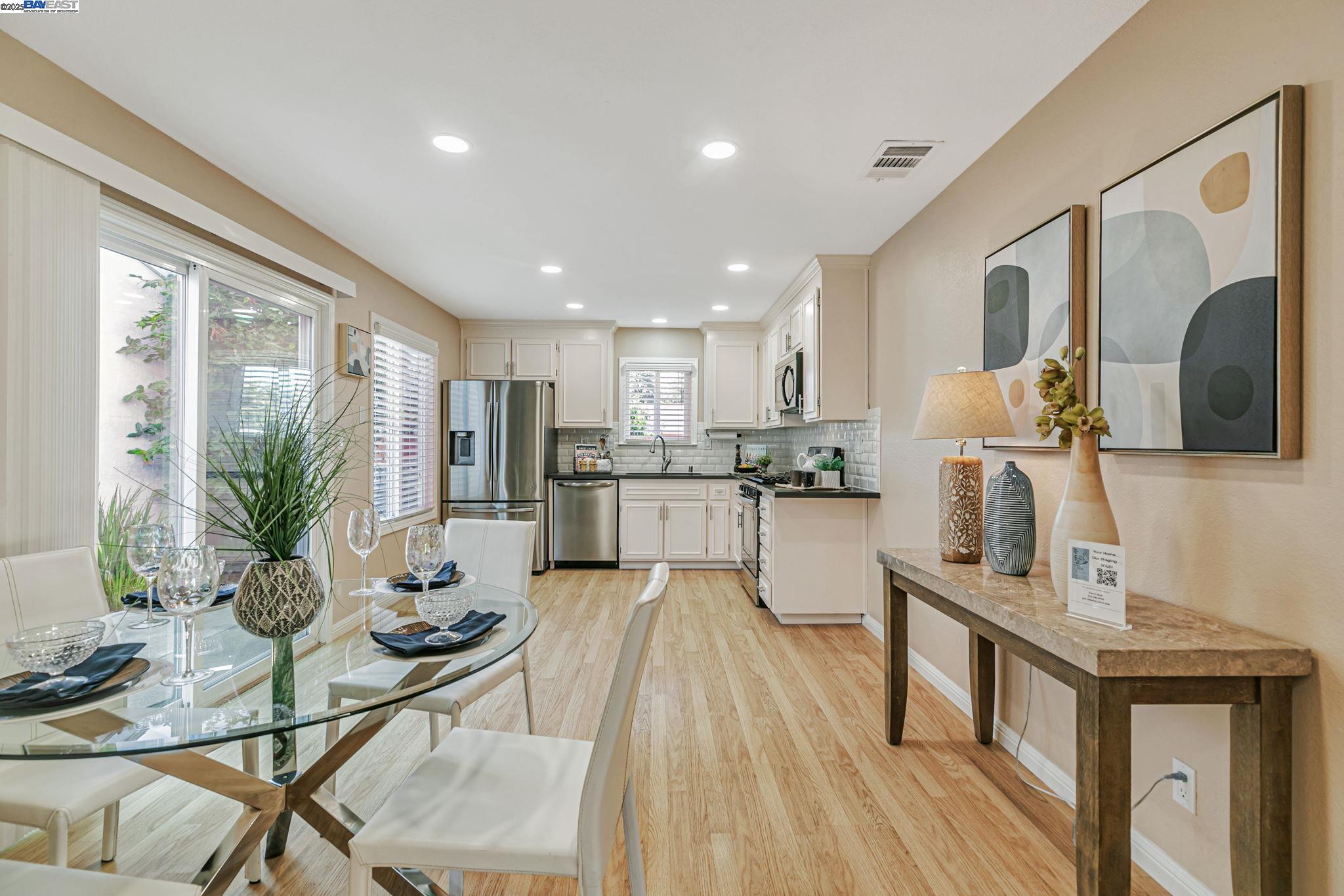 Detail Gallery Image 13 of 36 For 34915 Skylark Dr, Union City,  CA 94587 - 3 Beds | 2 Baths