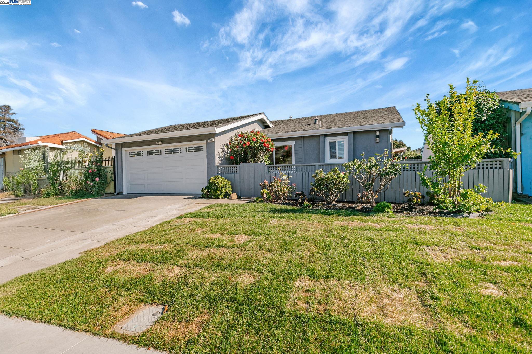 Detail Gallery Image 3 of 36 For 34915 Skylark Dr, Union City,  CA 94587 - 3 Beds | 2 Baths