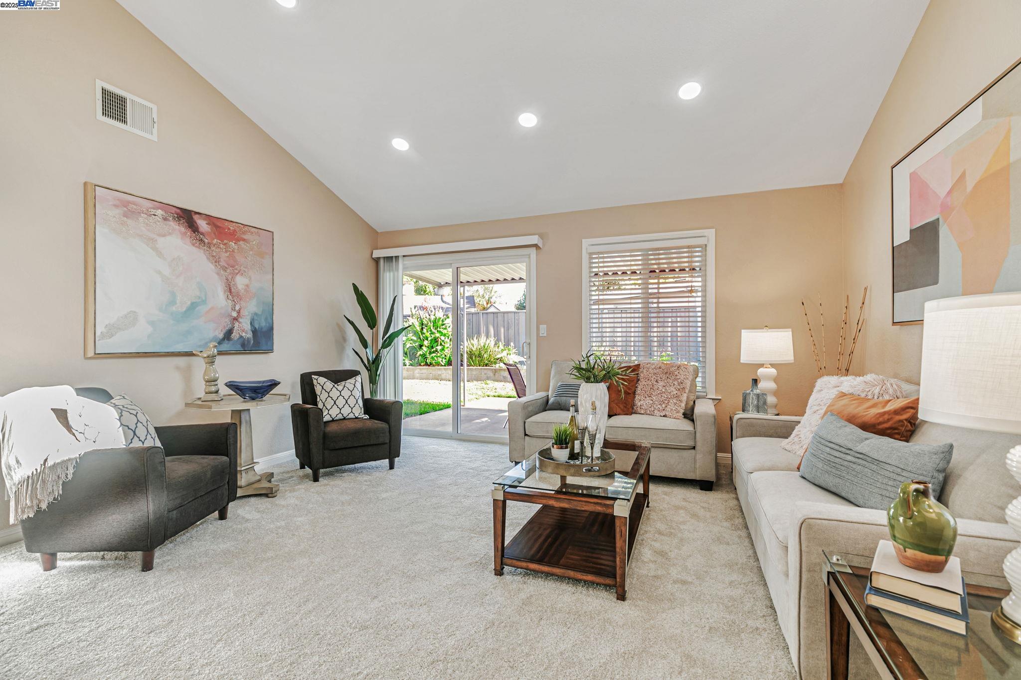 Detail Gallery Image 8 of 36 For 34915 Skylark Dr, Union City,  CA 94587 - 3 Beds | 2 Baths