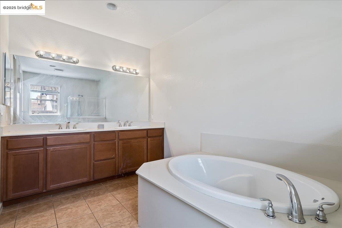 Detail Gallery Image 16 of 29 For 44 Vallarta Ct, Bay Point,  CA 94565 - 3 Beds | 2 Baths