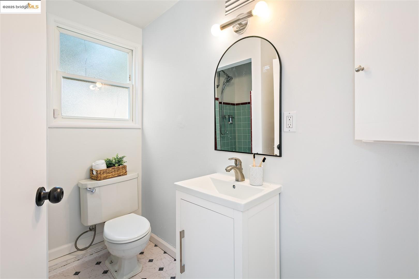 Detail Gallery Image 24 of 48 For 1009 Richmond St, El Cerrito,  CA 94530 - 4 Beds | 2 Baths