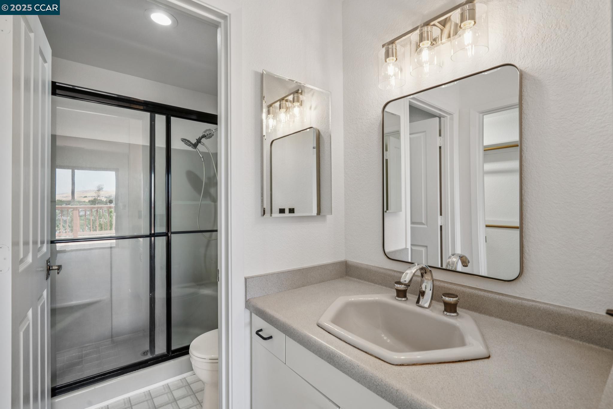 Detail Gallery Image 14 of 23 For 3513 Stone Pl, Antioch,  CA 94509 - 2 Beds | 2 Baths