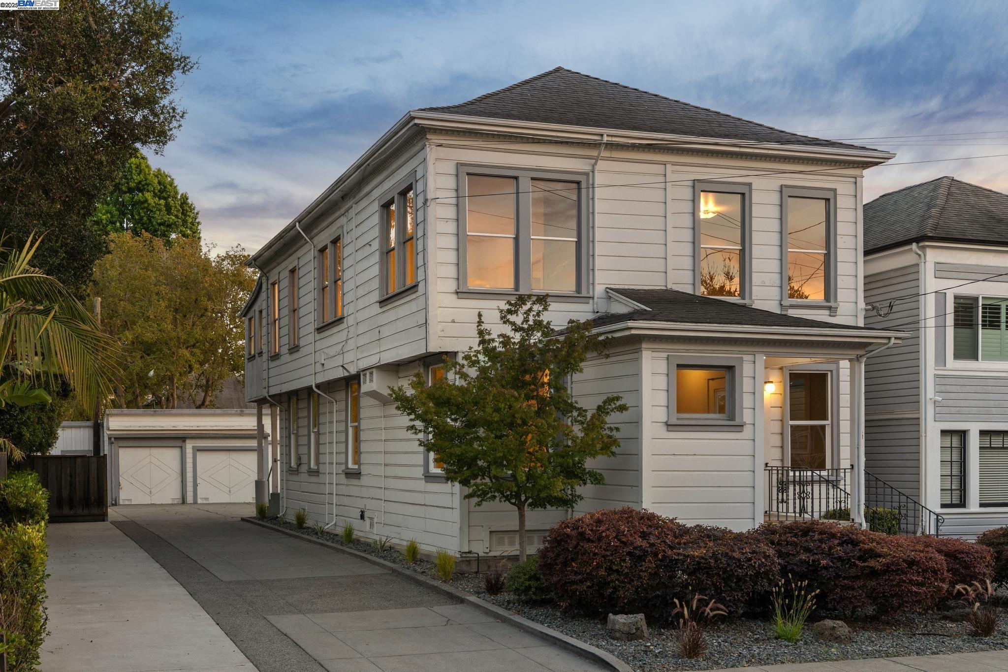 Detail Gallery Image 1 of 60 For 920 Centennial Ave, Alameda,  CA 94501 - 6 Beds | 2/1 Baths