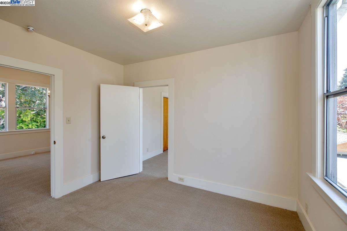 Detail Gallery Image 28 of 60 For 920 Centennial Ave, Alameda,  CA 94501 - 6 Beds | 2/1 Baths
