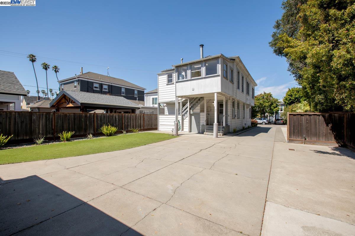 Detail Gallery Image 35 of 60 For 920 Centennial Ave, Alameda,  CA 94501 - 6 Beds | 2/1 Baths