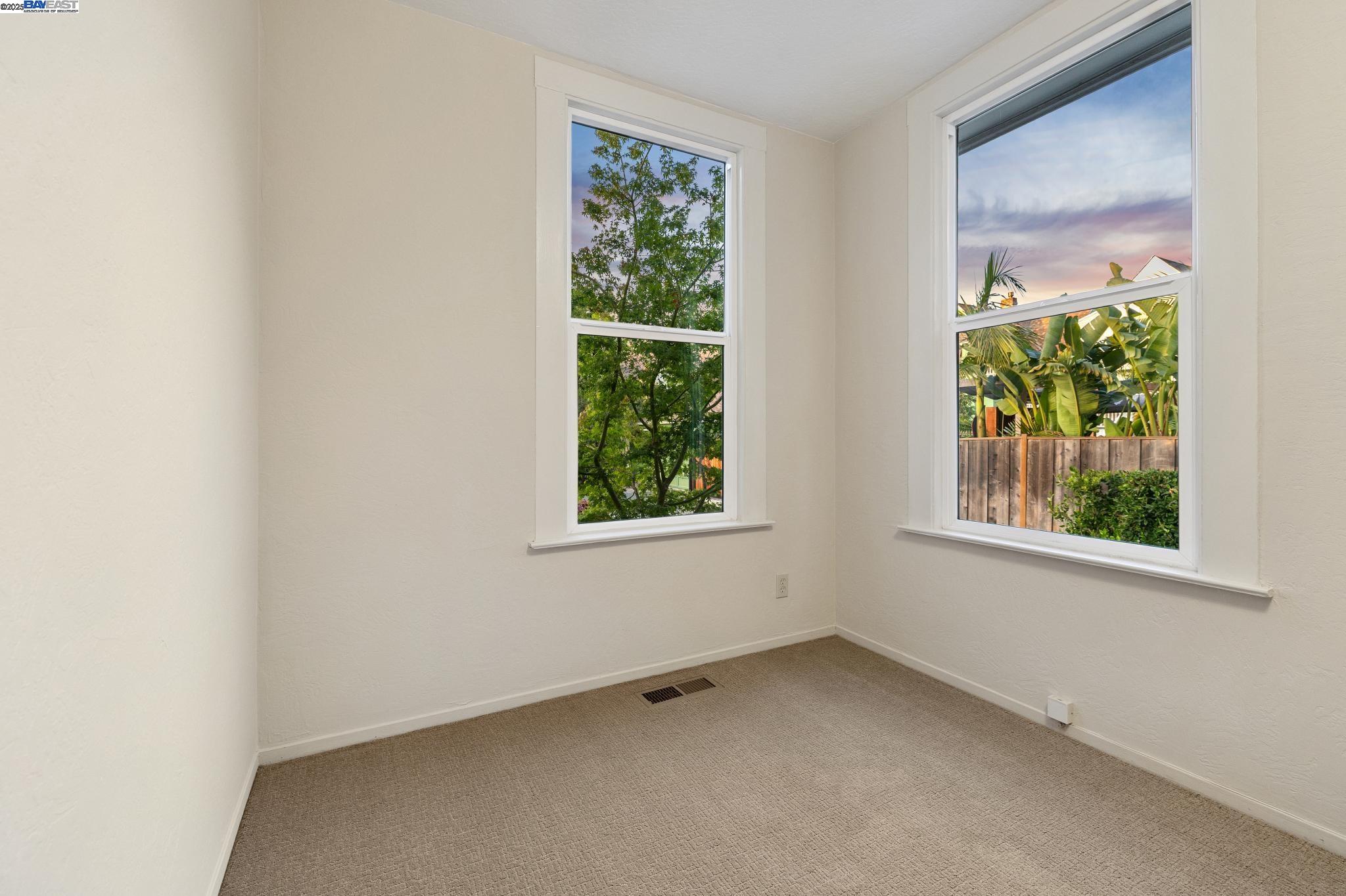 Detail Gallery Image 49 of 60 For 920 Centennial Ave, Alameda,  CA 94501 - 6 Beds | 2/1 Baths