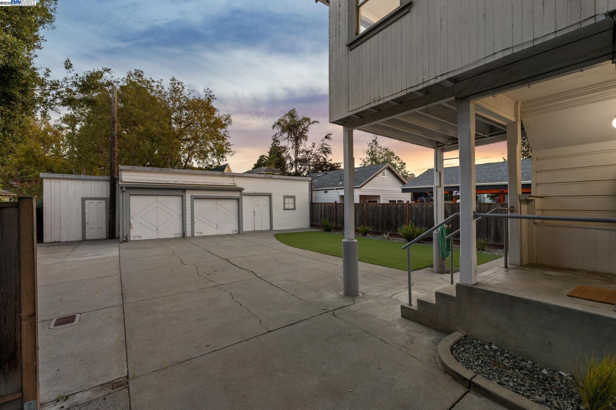 Detail Gallery Image 51 of 60 For 920 Centennial Ave, Alameda,  CA 94501 - 6 Beds | 2/1 Baths