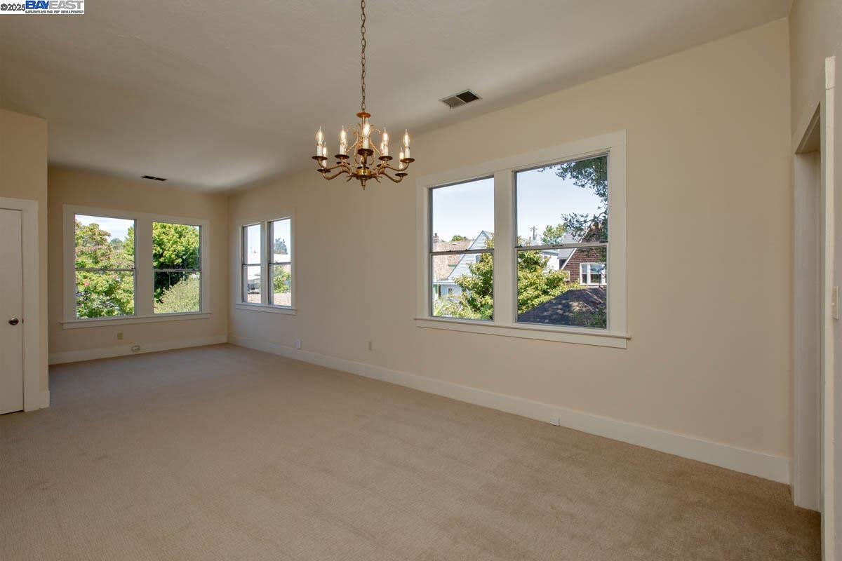 Detail Gallery Image 9 of 60 For 920 Centennial Ave, Alameda,  CA 94501 - 6 Beds | 2/1 Baths