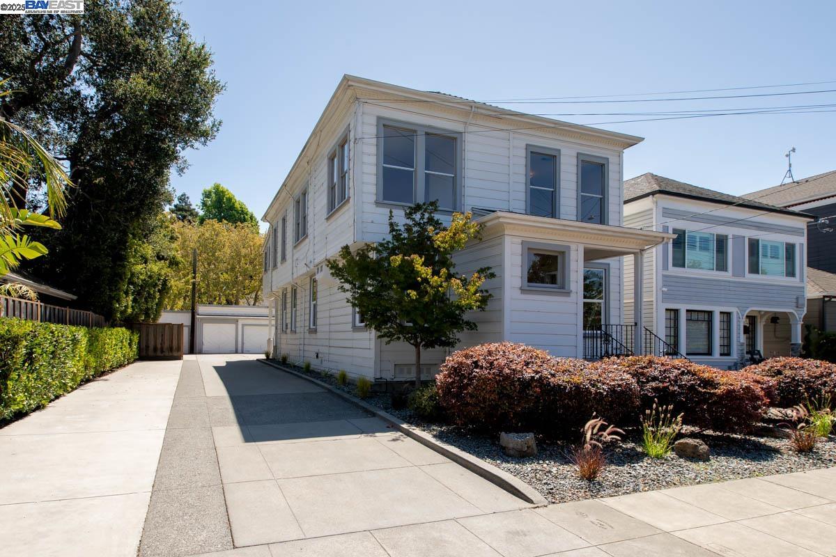 Detail Gallery Image 2 of 60 For 920 Centennial Ave, Alameda,  CA 94501 - – Beds | – Baths
