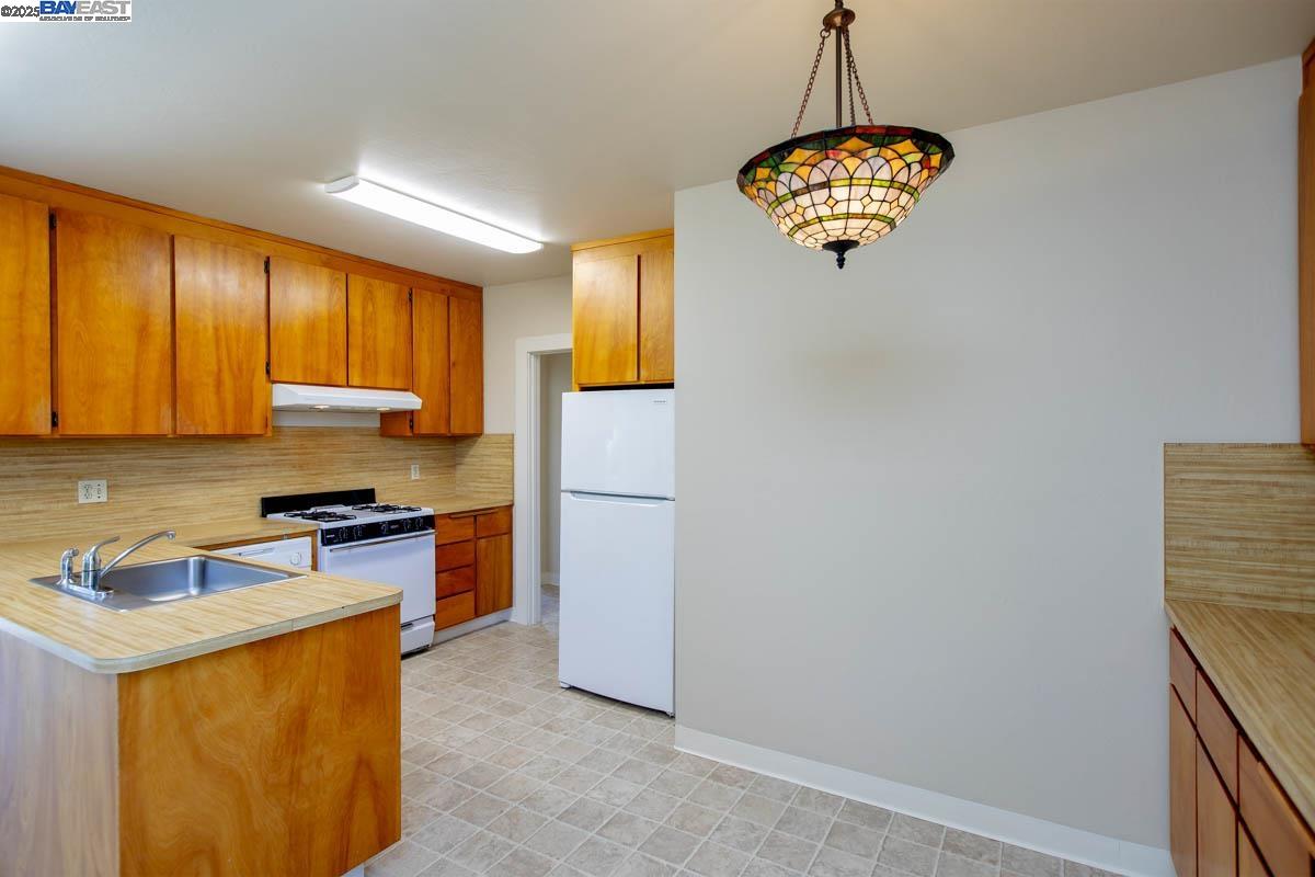 Detail Gallery Image 14 of 60 For 920 Centennial Ave, Alameda,  CA 94501 - – Beds | – Baths