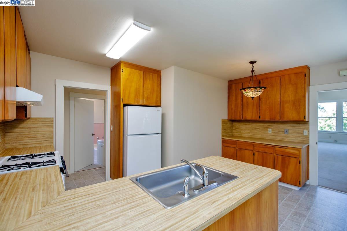 Detail Gallery Image 16 of 60 For 920 Centennial Ave, Alameda,  CA 94501 - – Beds | – Baths