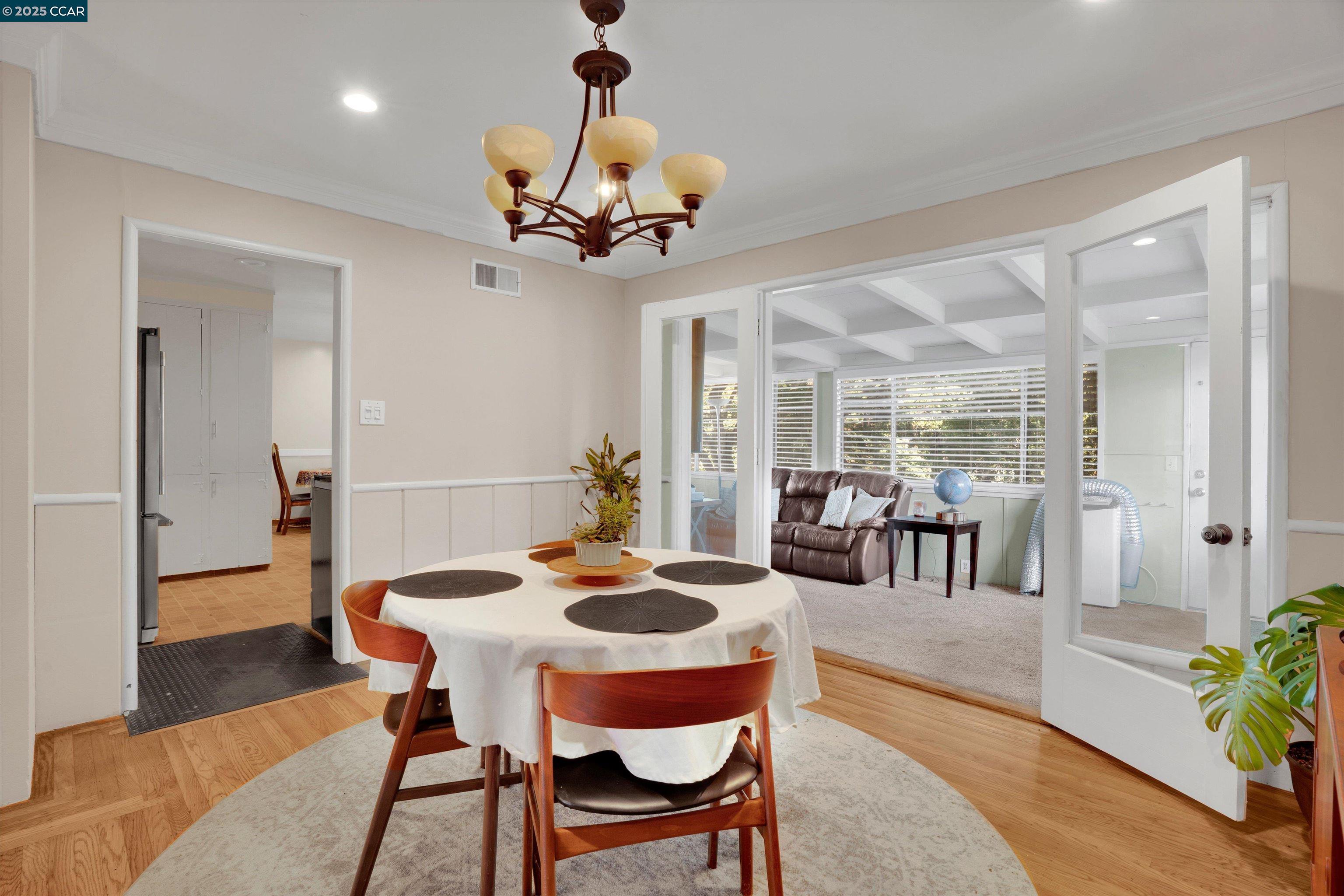 Detail Gallery Image 9 of 40 For 608 La Cadena St, Vallejo,  CA 94590 - 3 Beds | 2 Baths