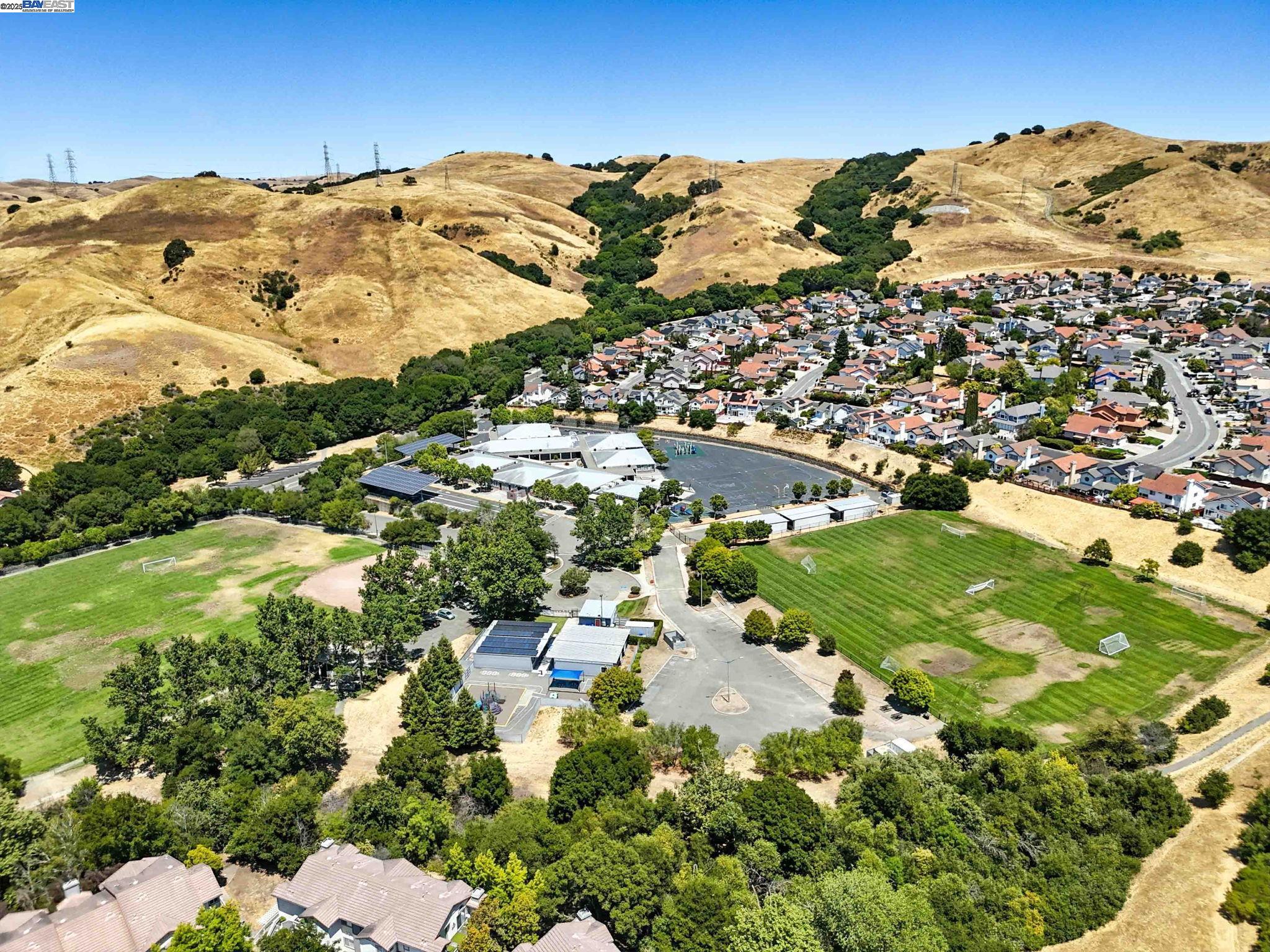 Detail Gallery Image 23 of 30 For 273 Florence Ct, Hercules,  CA 94547 - 3 Beds | 2 Baths
