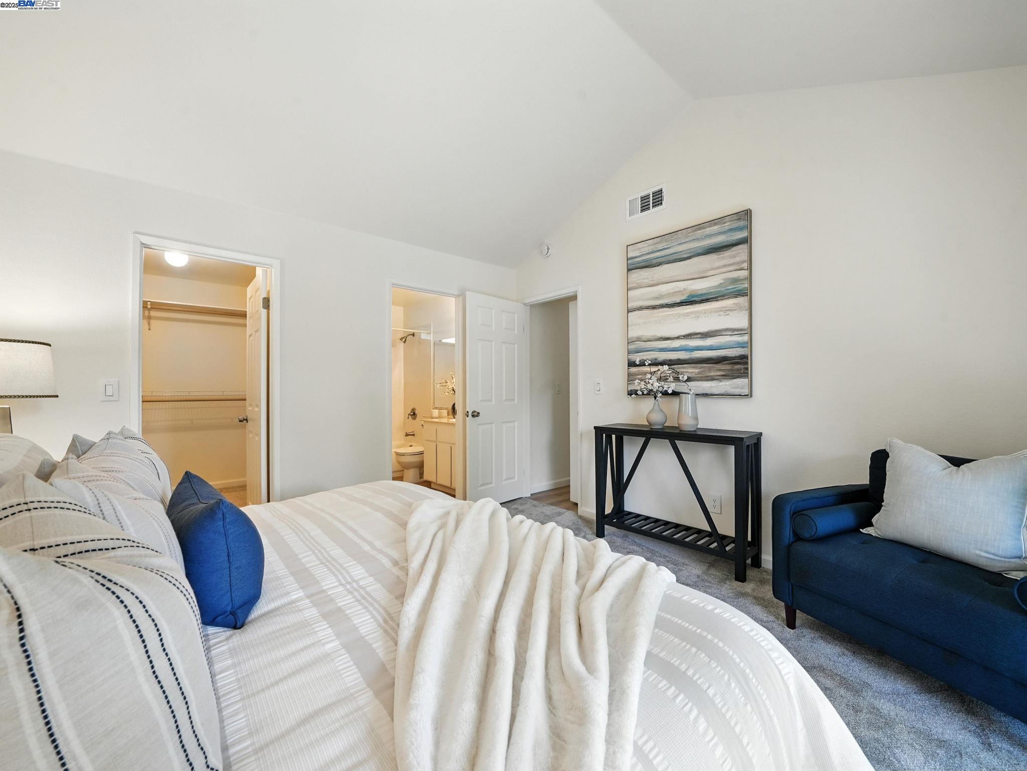 Photo #15: 41109393 Listing: Photo #15
