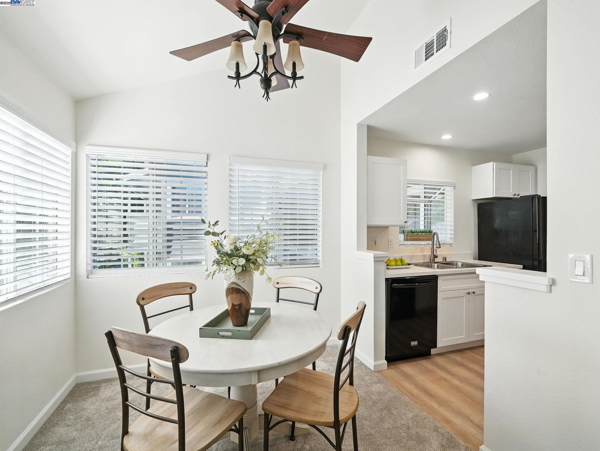 Photo #5: 41109393 Listing 