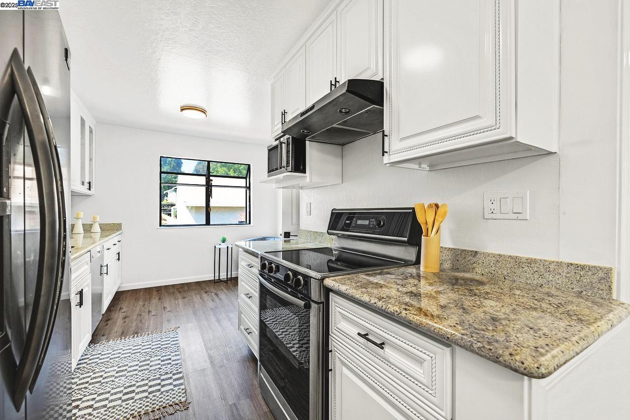Detail Gallery Image 16 of 56 For 3285 Monika Ln, Hayward,  CA 94541 - 2 Beds | 1/1 Baths