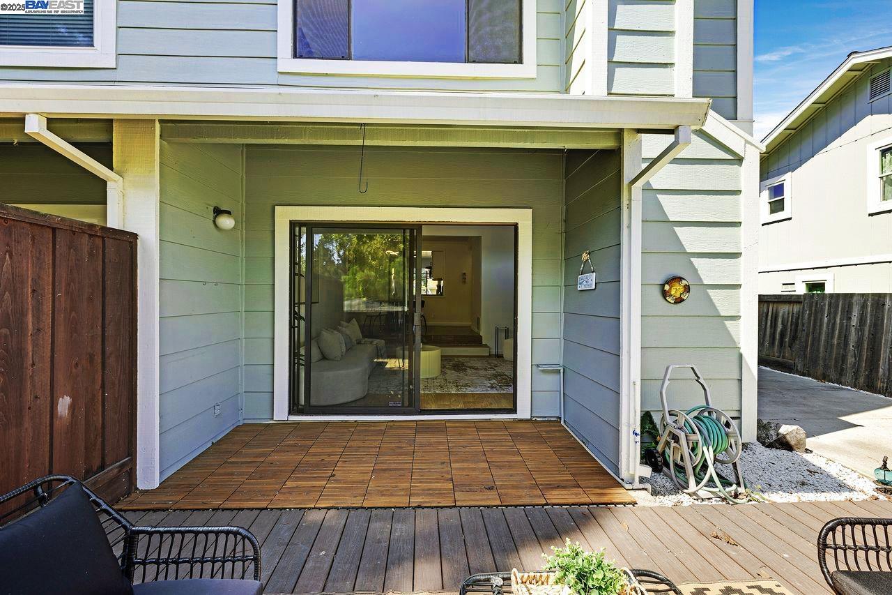 Detail Gallery Image 6 of 56 For 3285 Monika Ln, Hayward,  CA 94541 - 2 Beds | 1/1 Baths